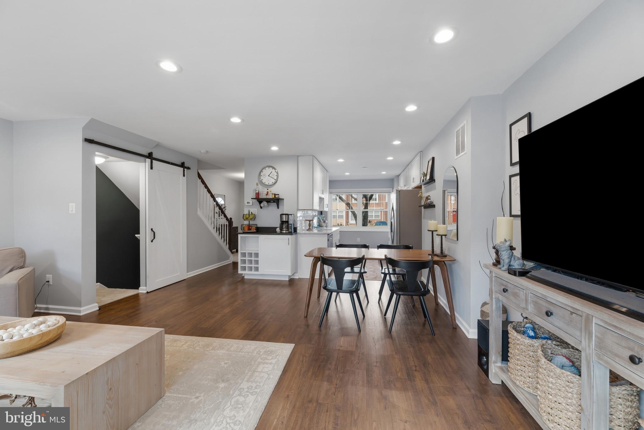 CROFTON MEADOWS - Residential