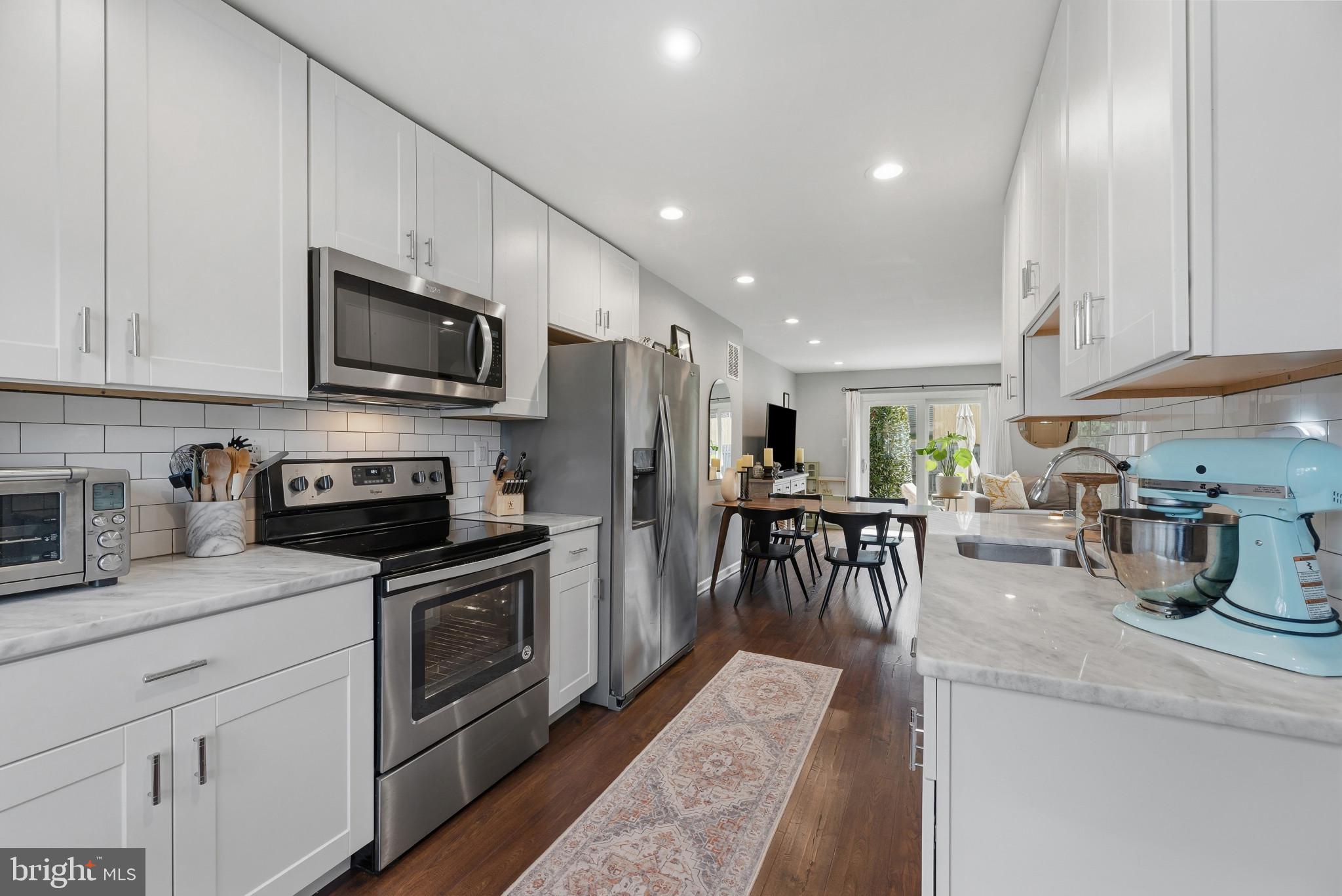 CROFTON MEADOWS - Residential