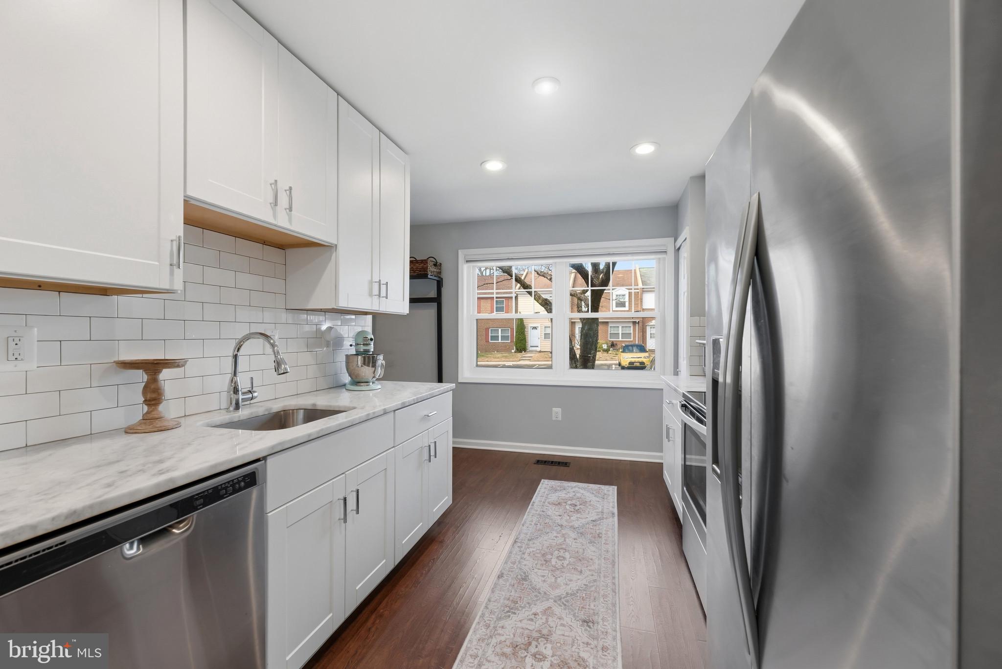 CROFTON MEADOWS - Residential