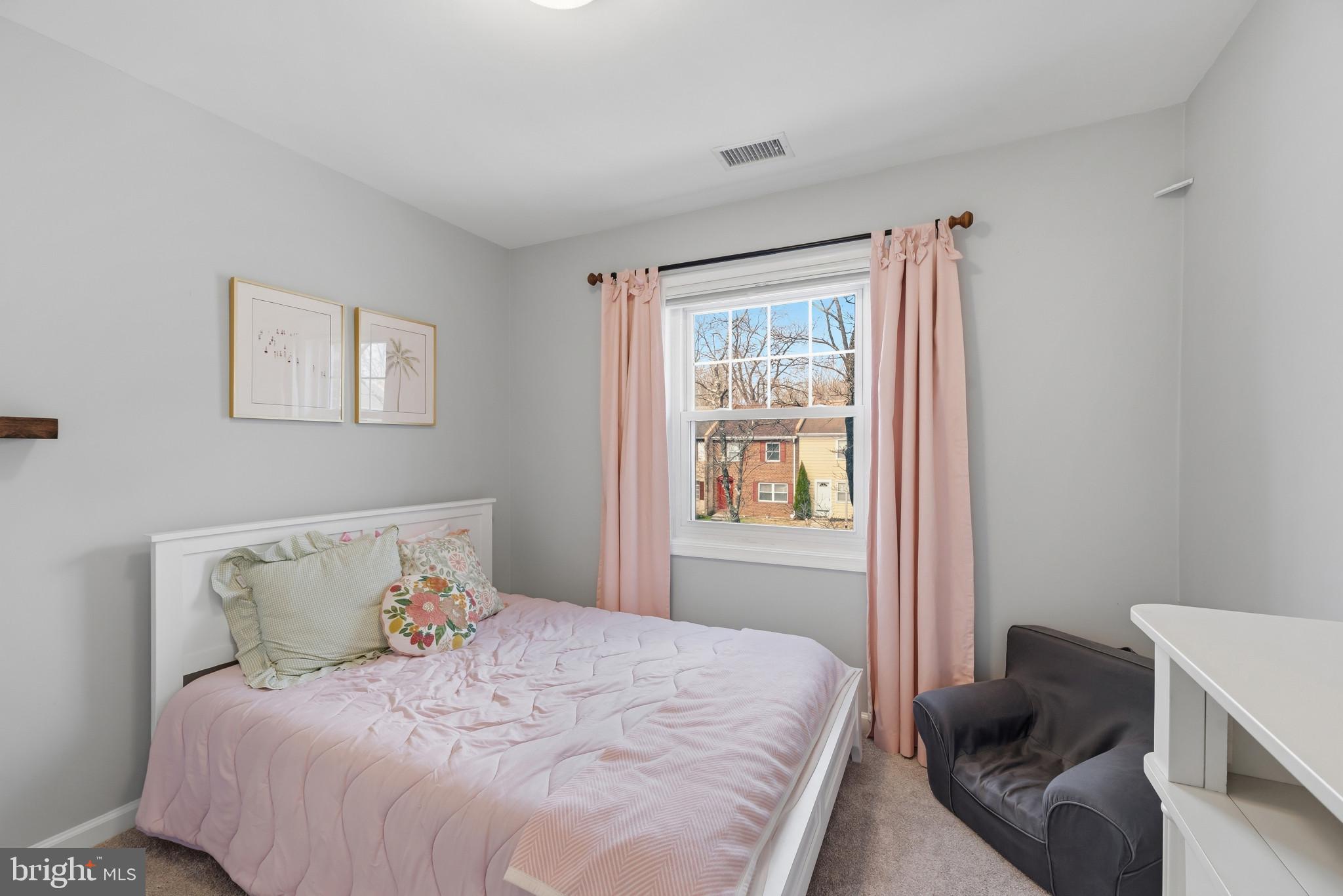 CROFTON MEADOWS - Residential