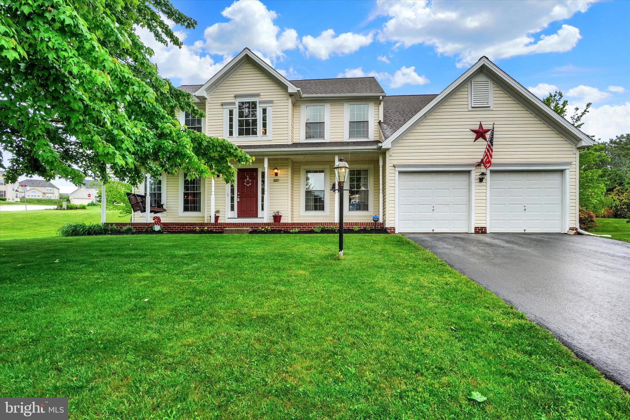 1205 CRANBERRY LANE W
