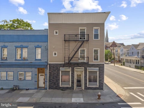 Photo of 201 3rd Street, ELIZABETH, NJ 07206 (MLS # NJUN2000624)