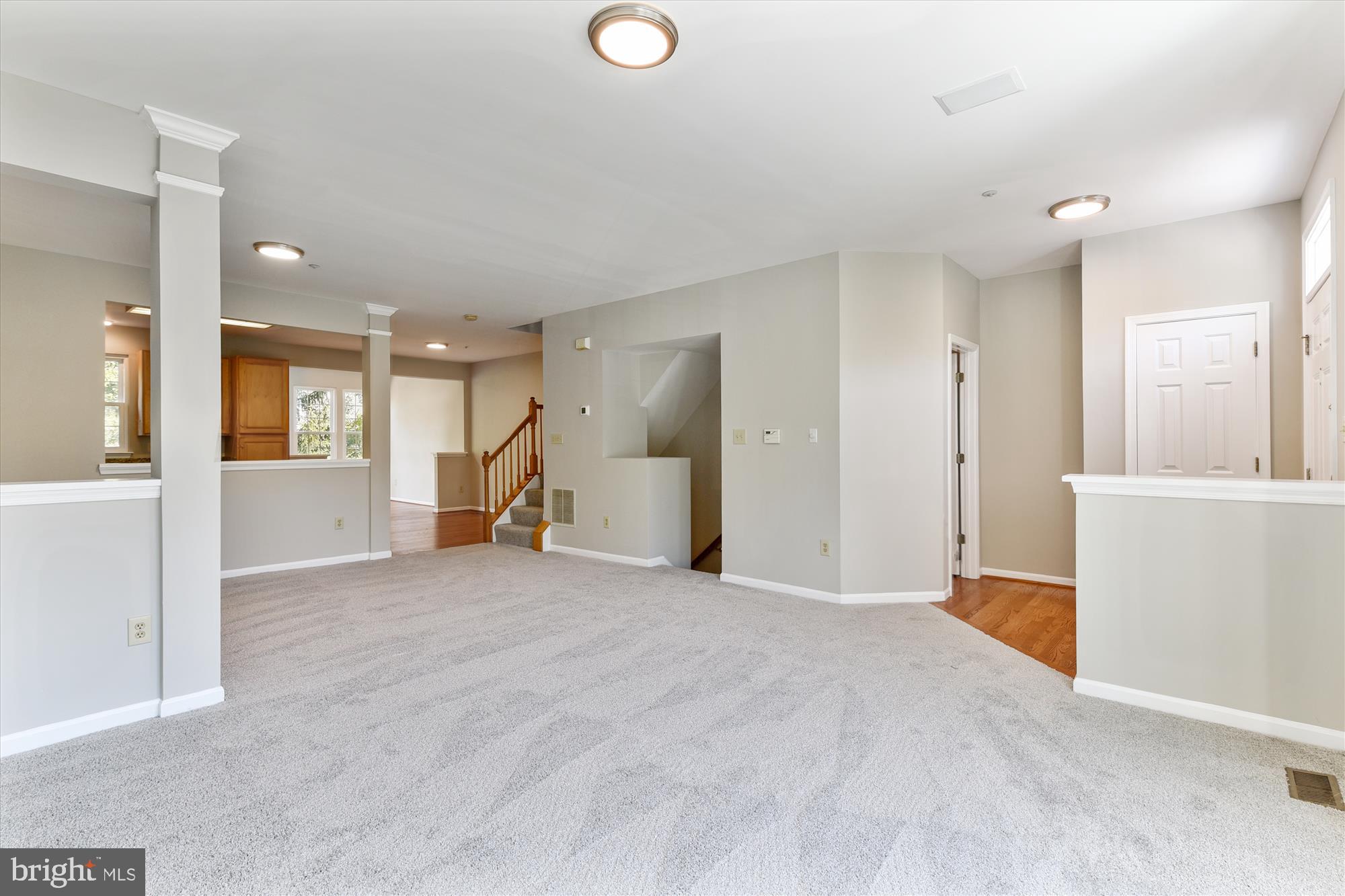 SOUTH RIVER COLONY - Residential