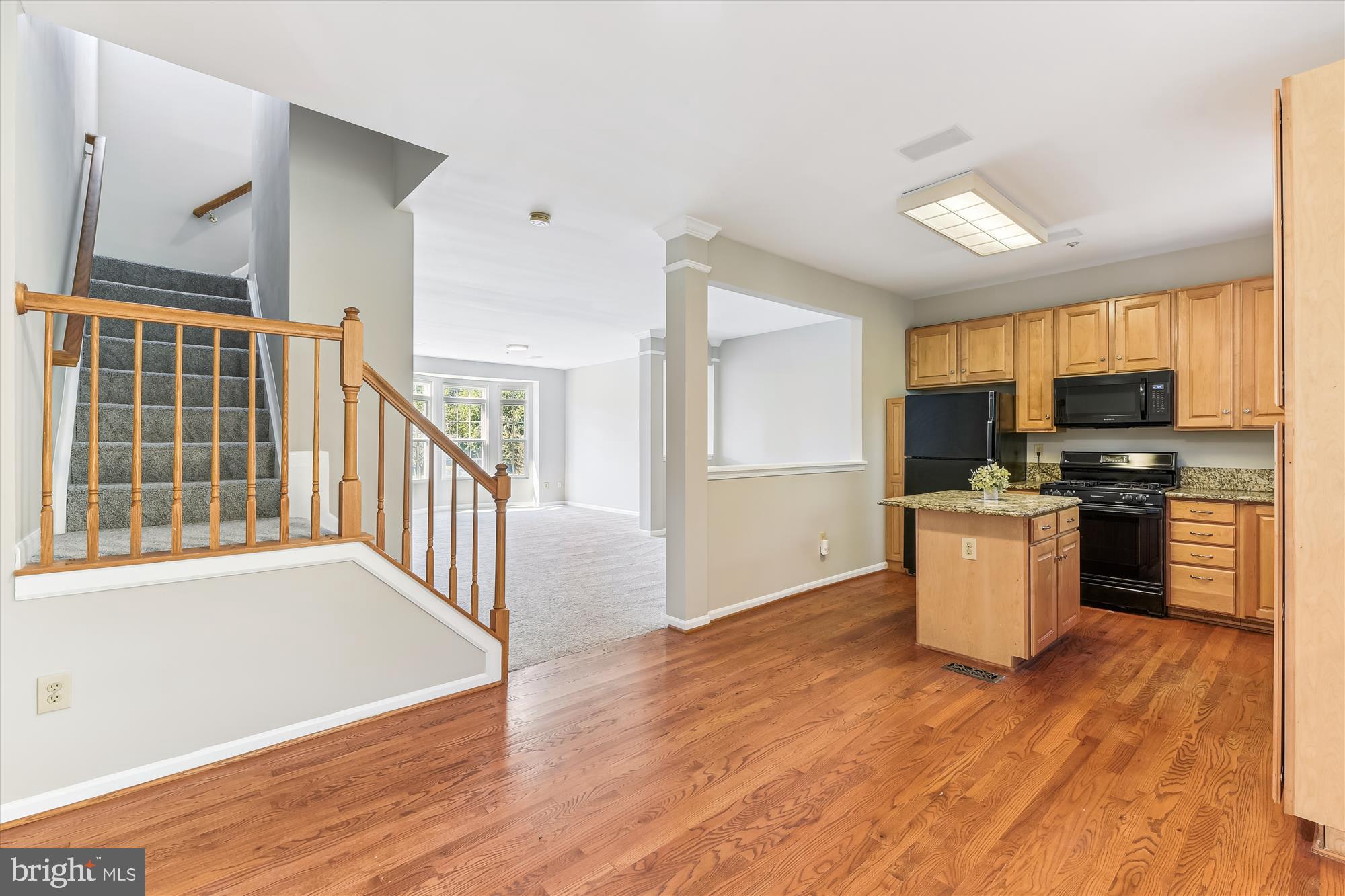 SOUTH RIVER COLONY - Residential