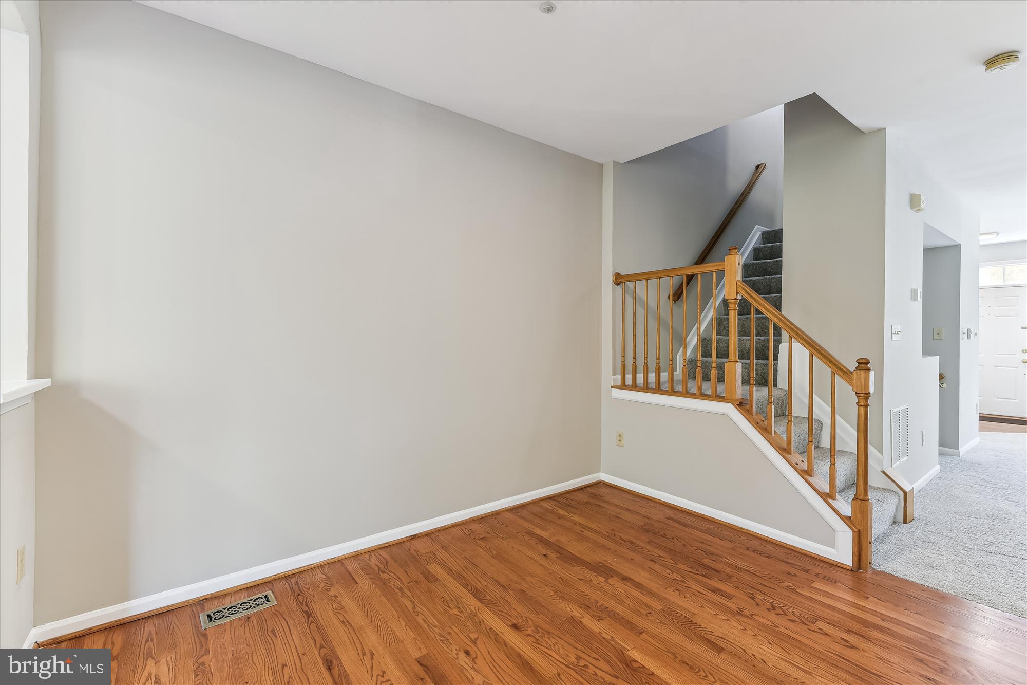 SOUTH RIVER COLONY - Residential