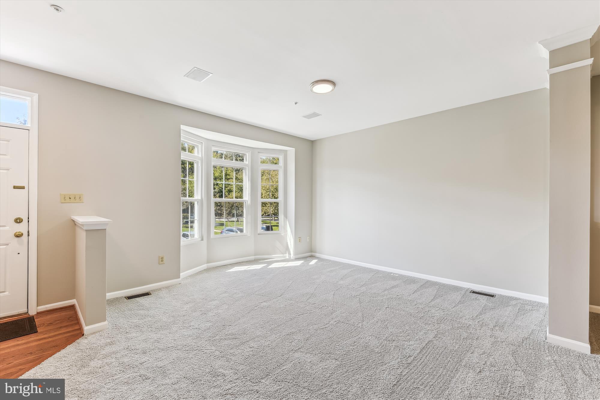 SOUTH RIVER COLONY - Residential