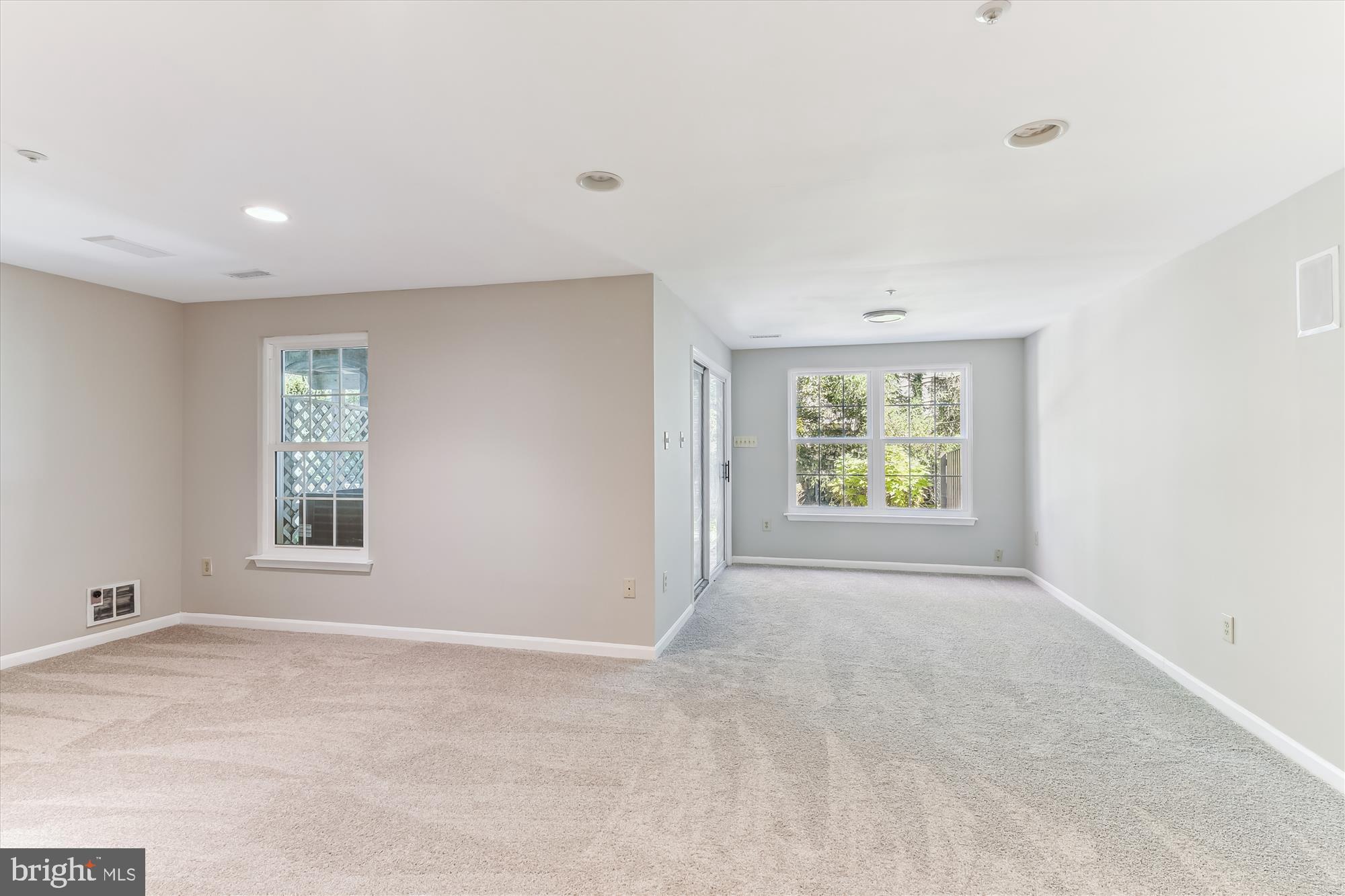 SOUTH RIVER COLONY - Residential