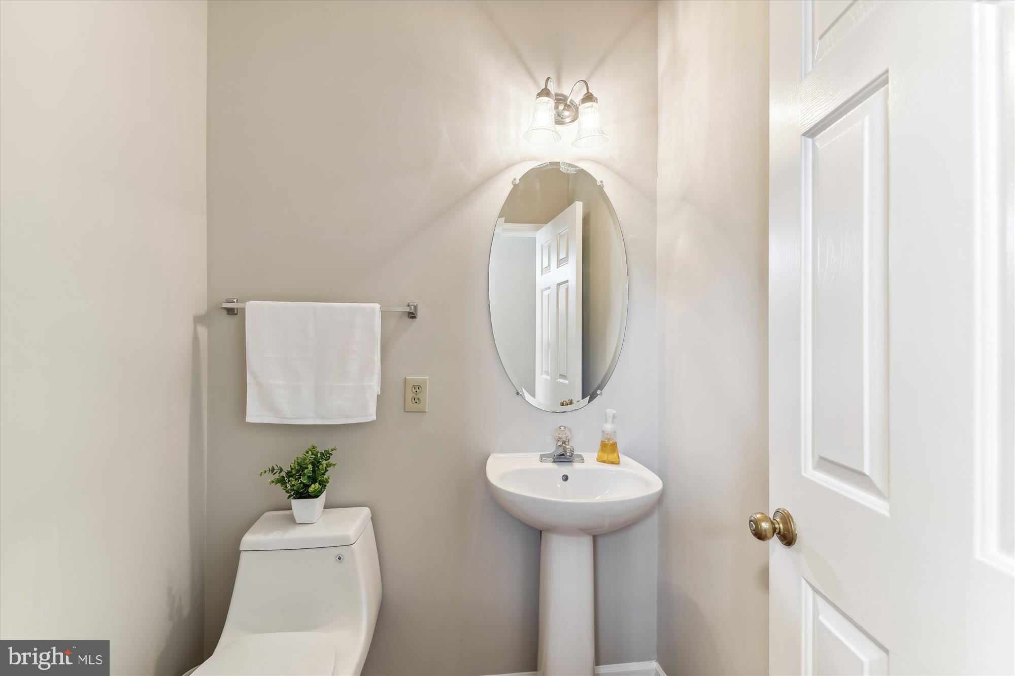 SOUTH RIVER COLONY - Residential