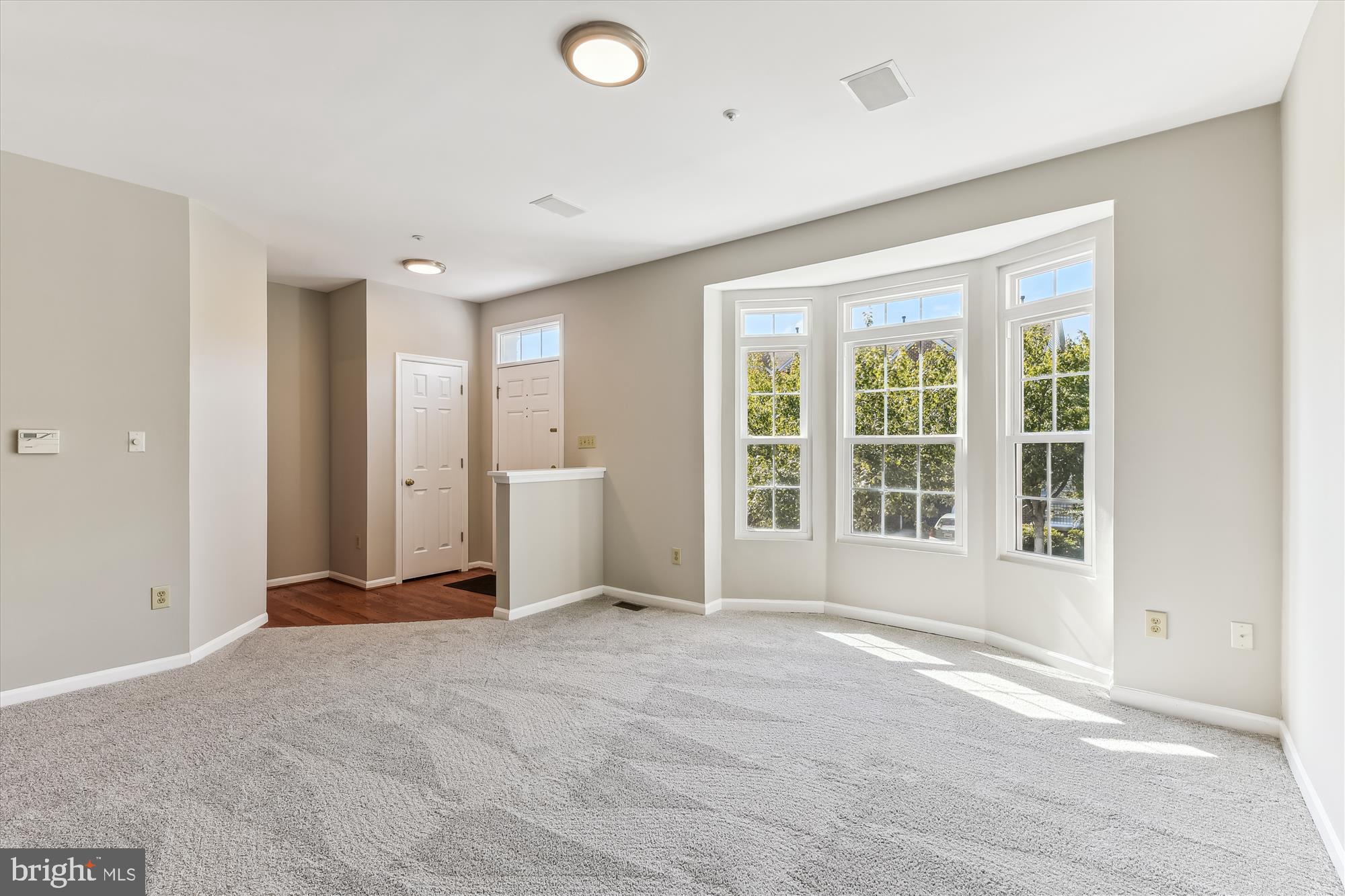 SOUTH RIVER COLONY - Residential