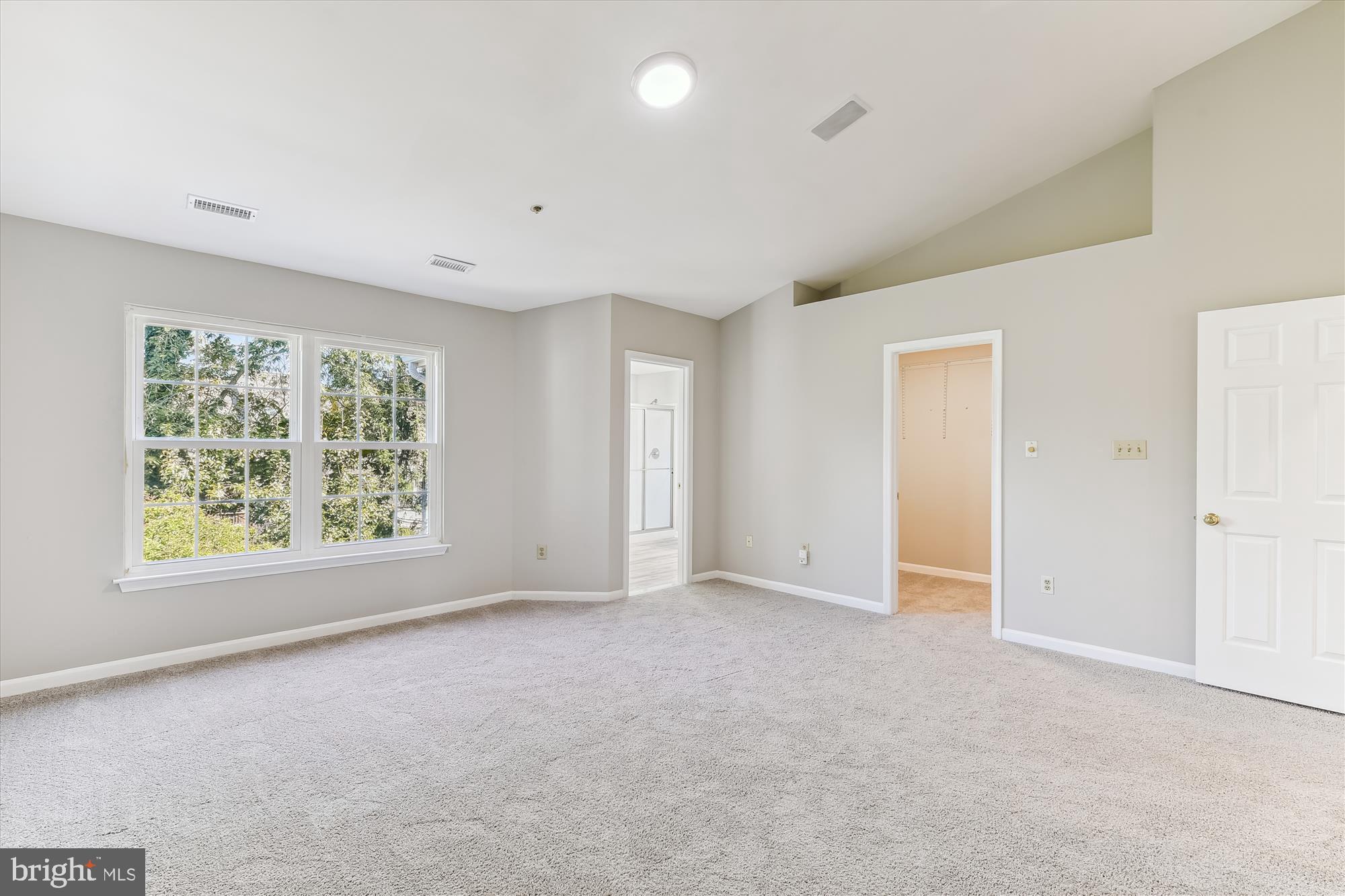 SOUTH RIVER COLONY - Residential