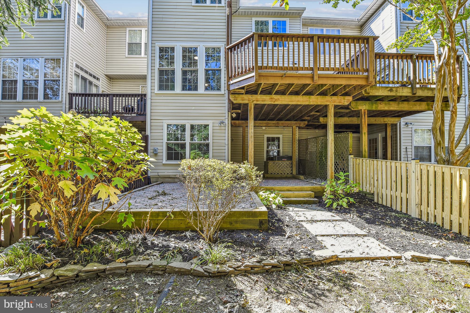 SOUTH RIVER COLONY - Residential