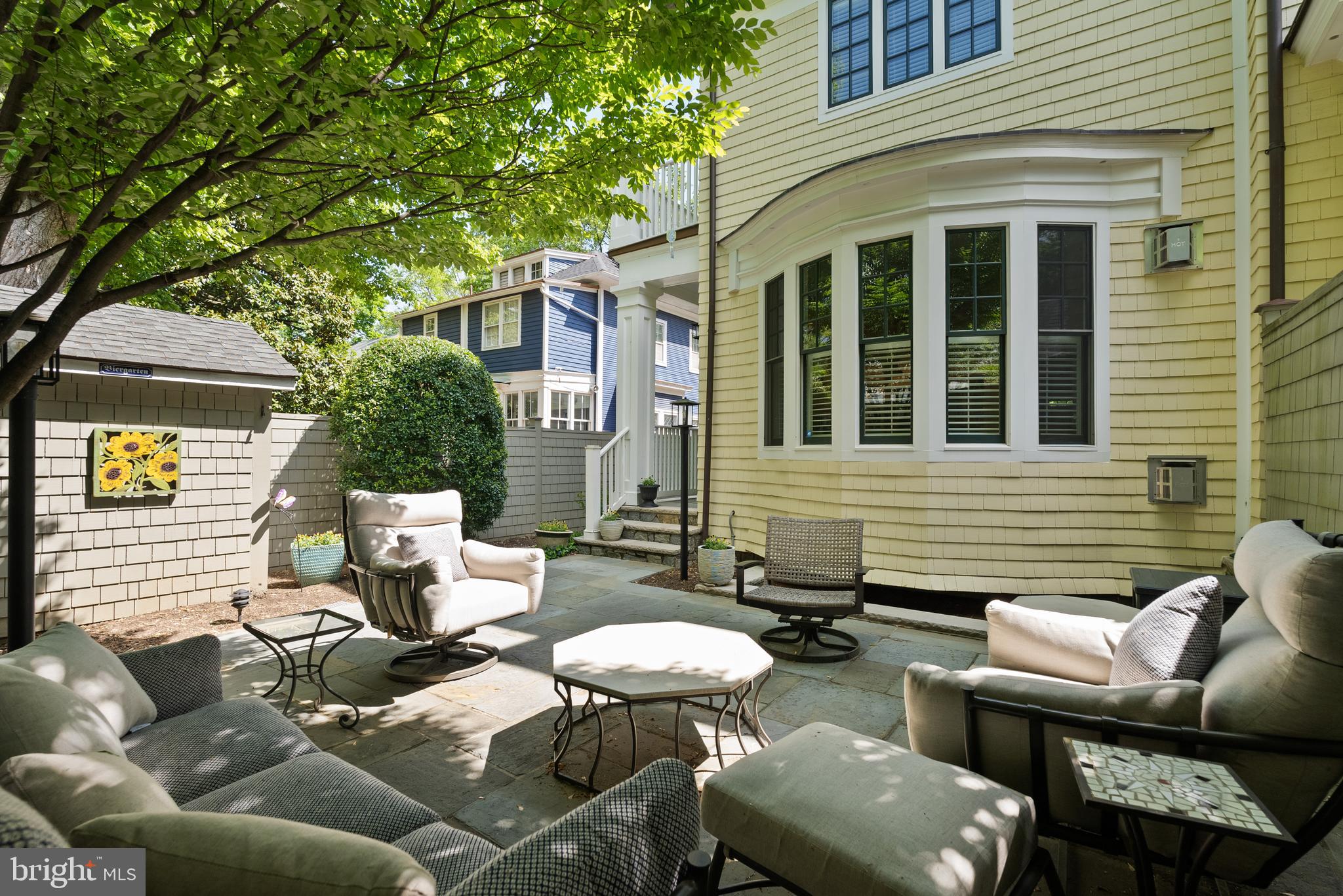 CLEVELAND PARK - Residential