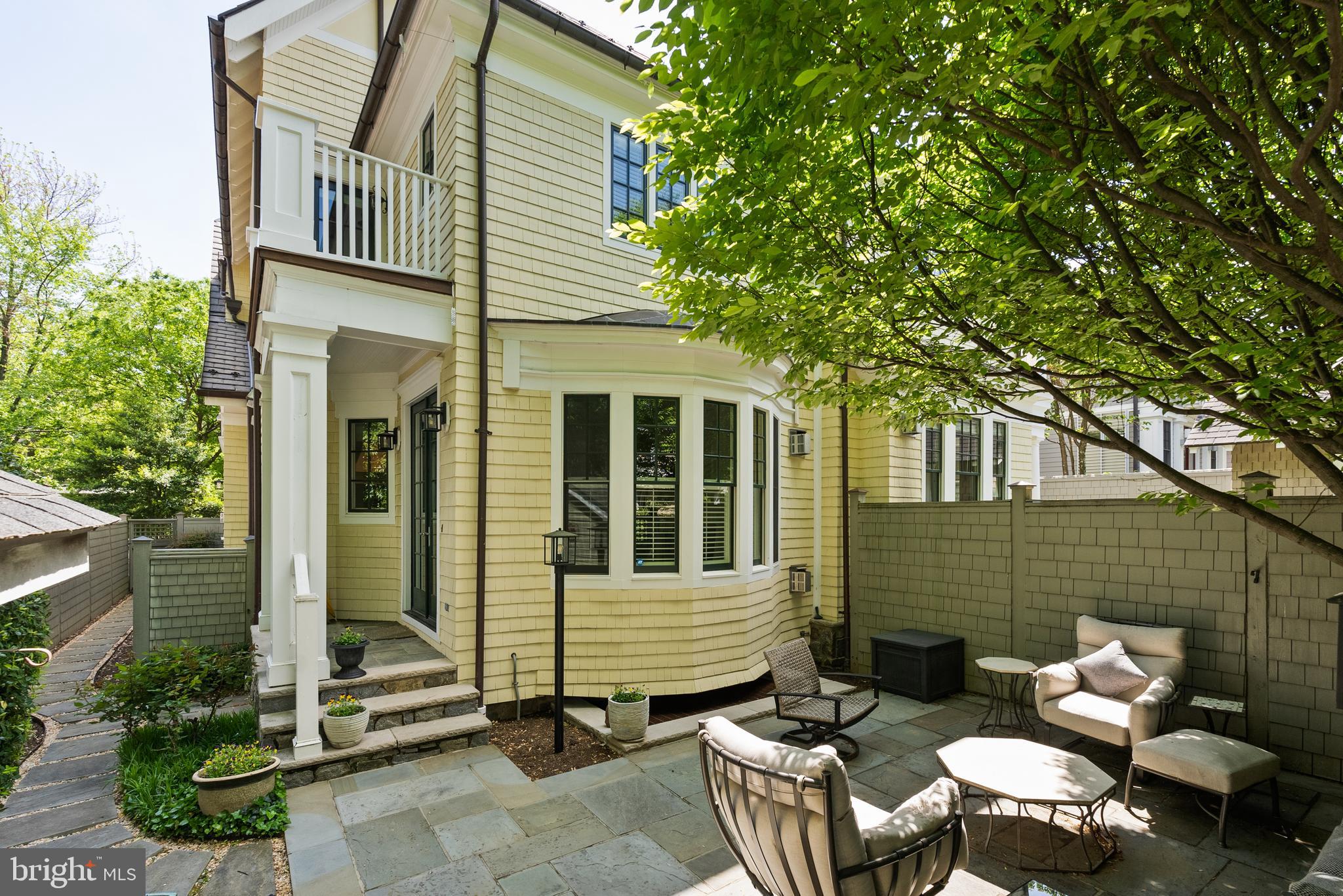 CLEVELAND PARK - Residential
