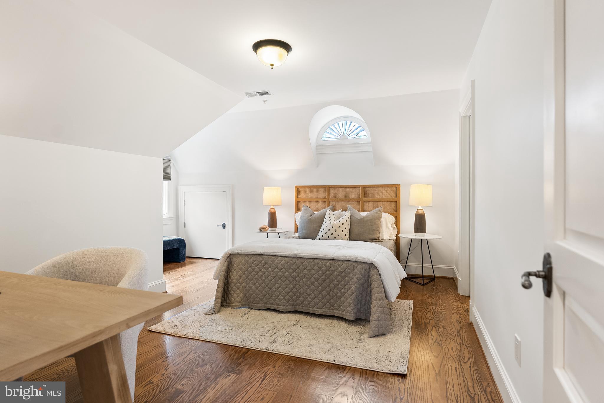 CLEVELAND PARK - Residential