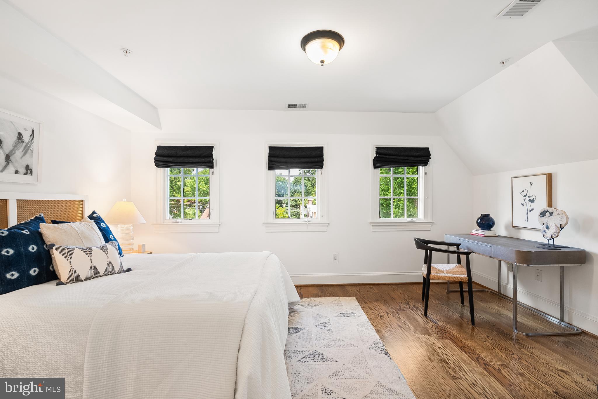 CLEVELAND PARK - Residential