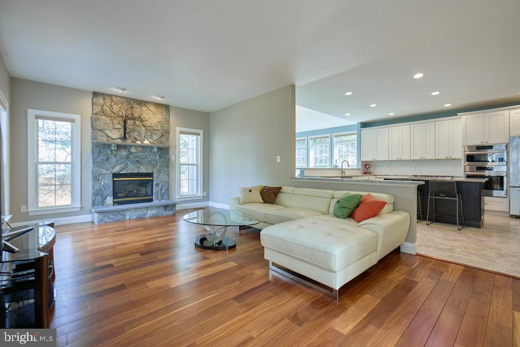 POTOMAC LAKES - Residential