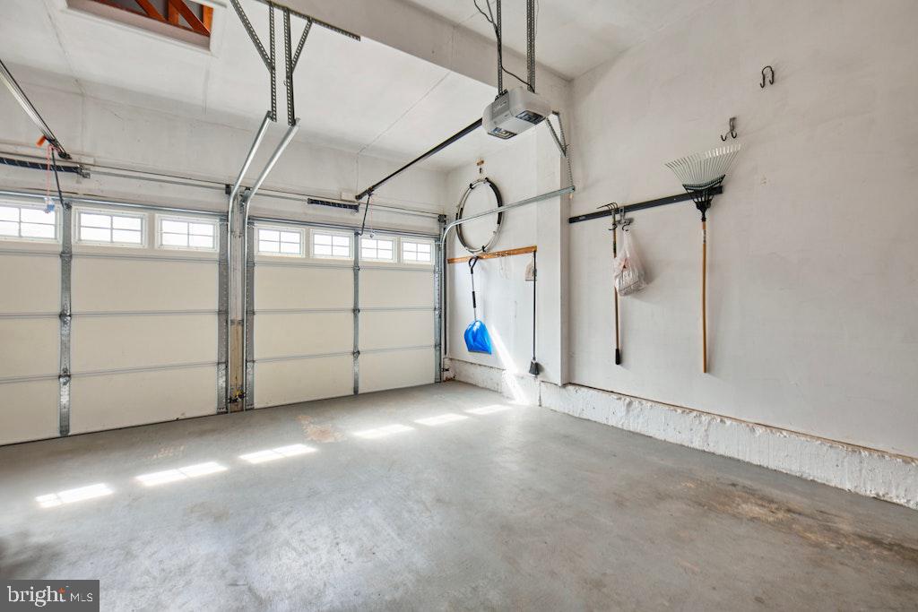 POTOMAC LAKES - Residential