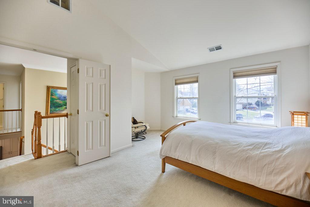 POTOMAC LAKES - Residential