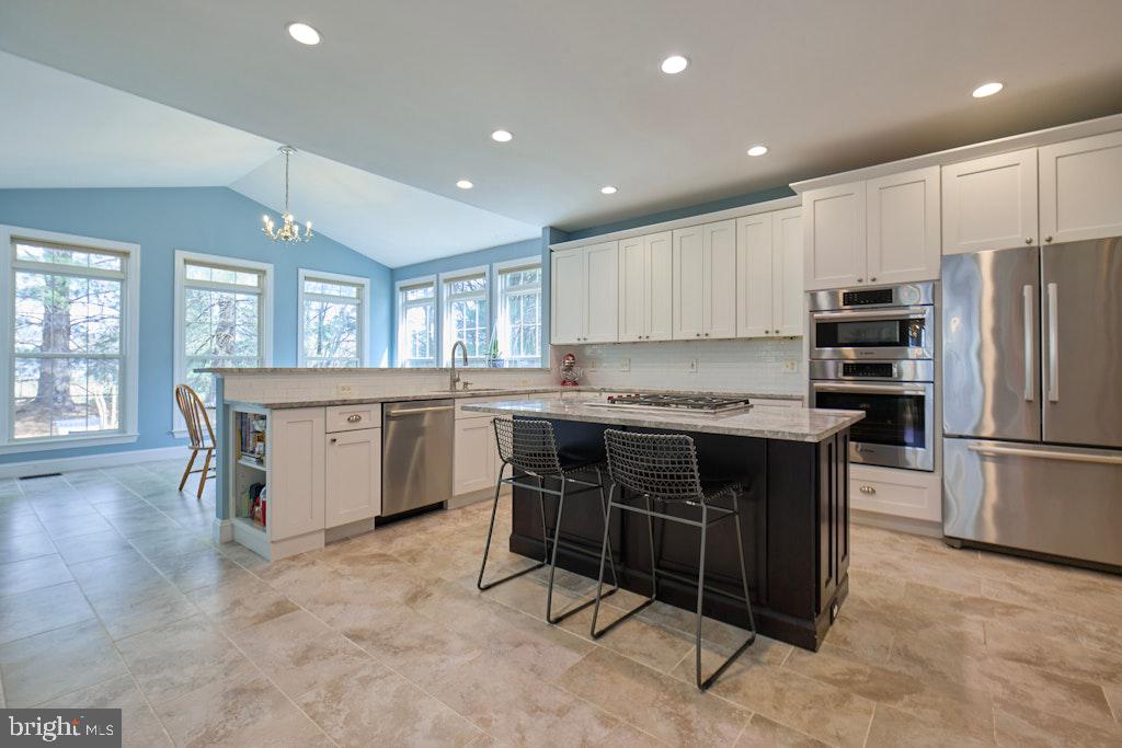 POTOMAC LAKES - Residential