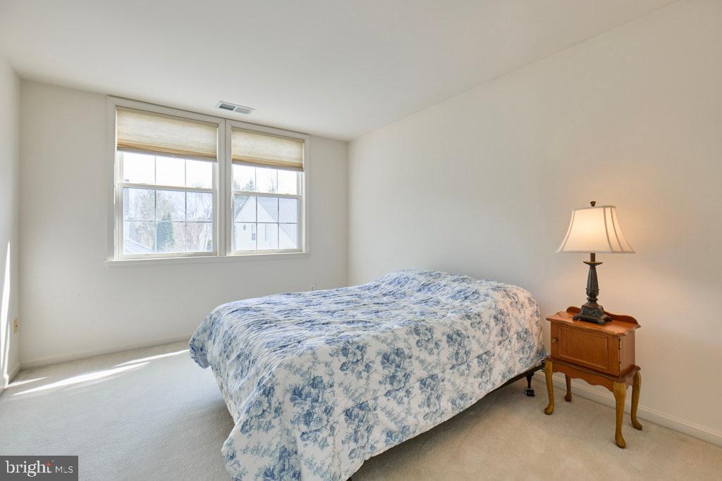 POTOMAC LAKES - Residential