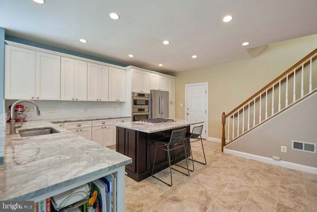 POTOMAC LAKES - Residential