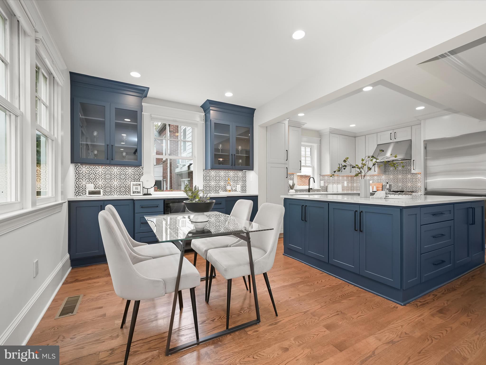 LYON VILLAGE - Residential