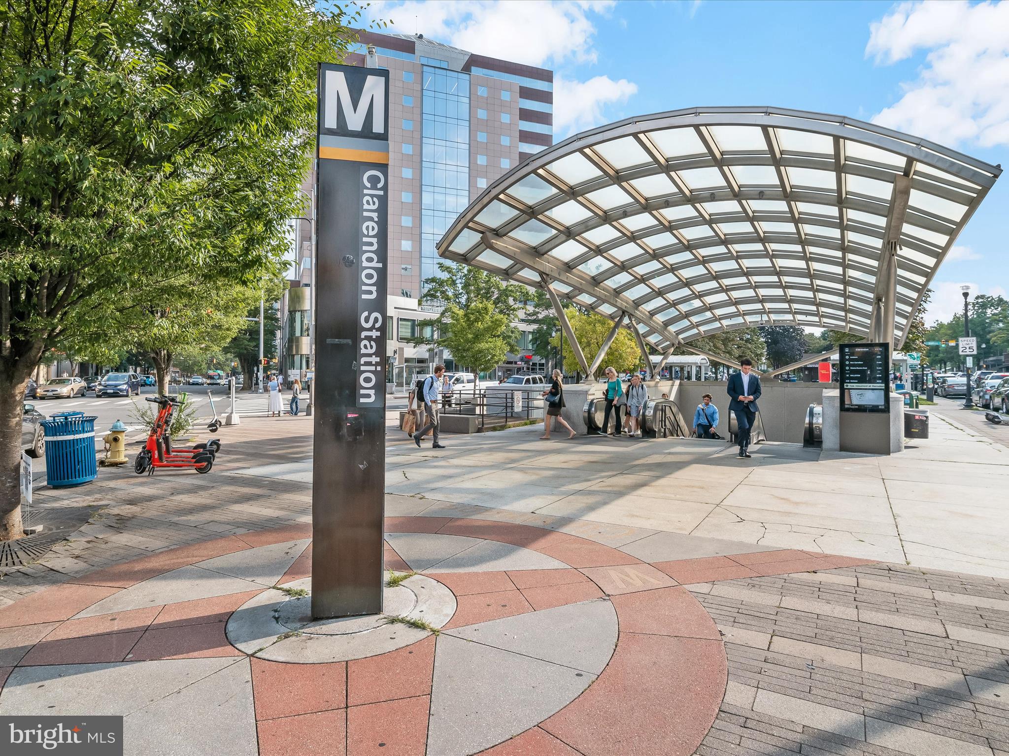 LYON VILLAGE - Residential