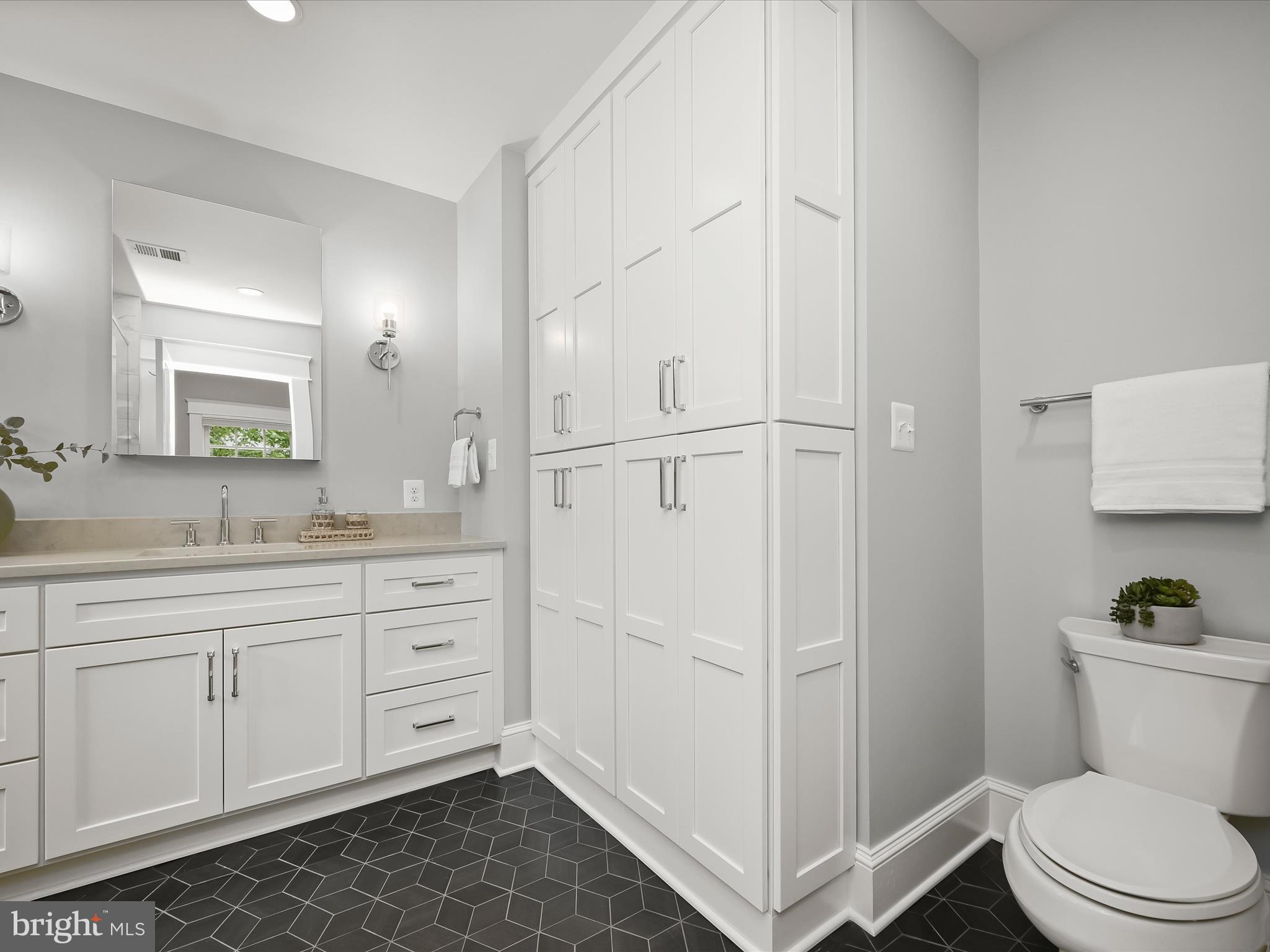 LYON VILLAGE - Residential