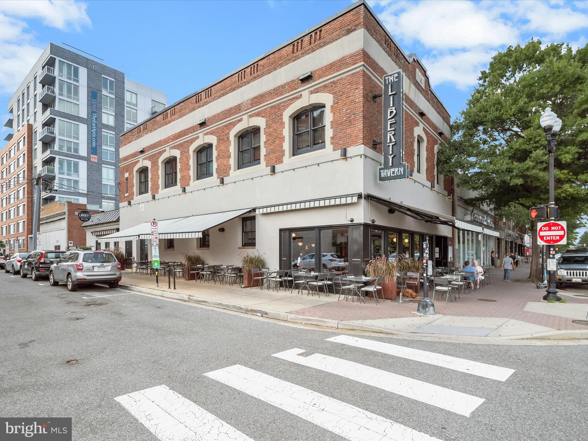 LYON VILLAGE - Residential