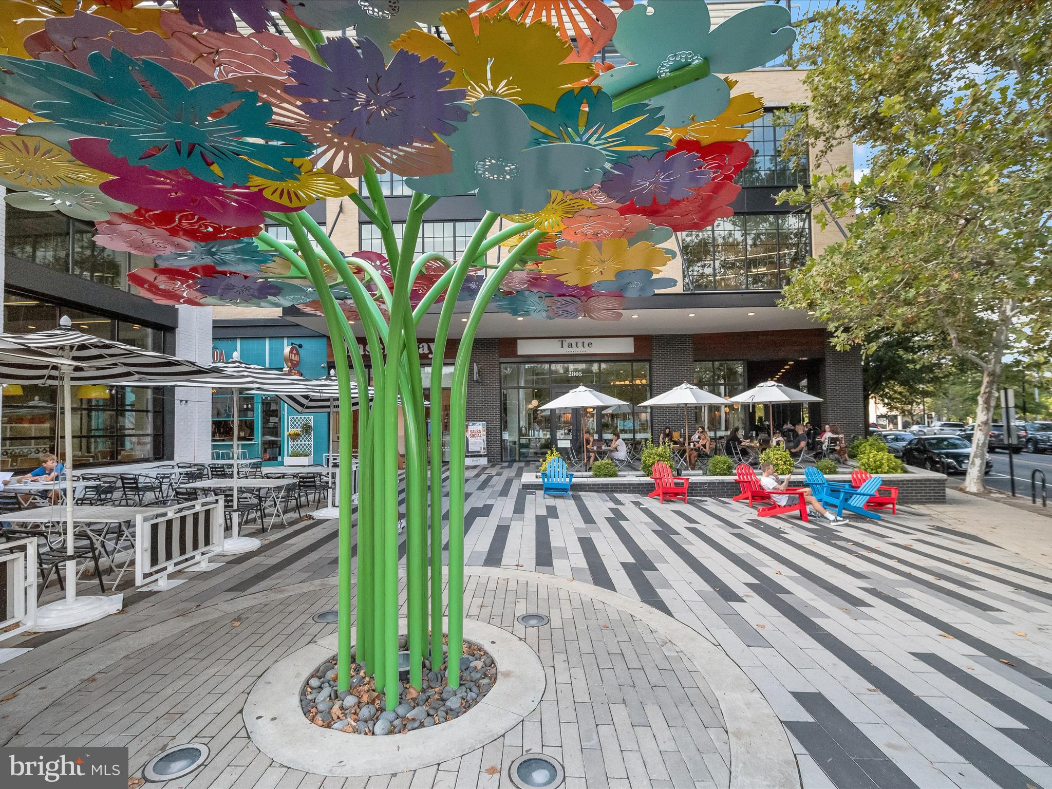 LYON VILLAGE - Residential