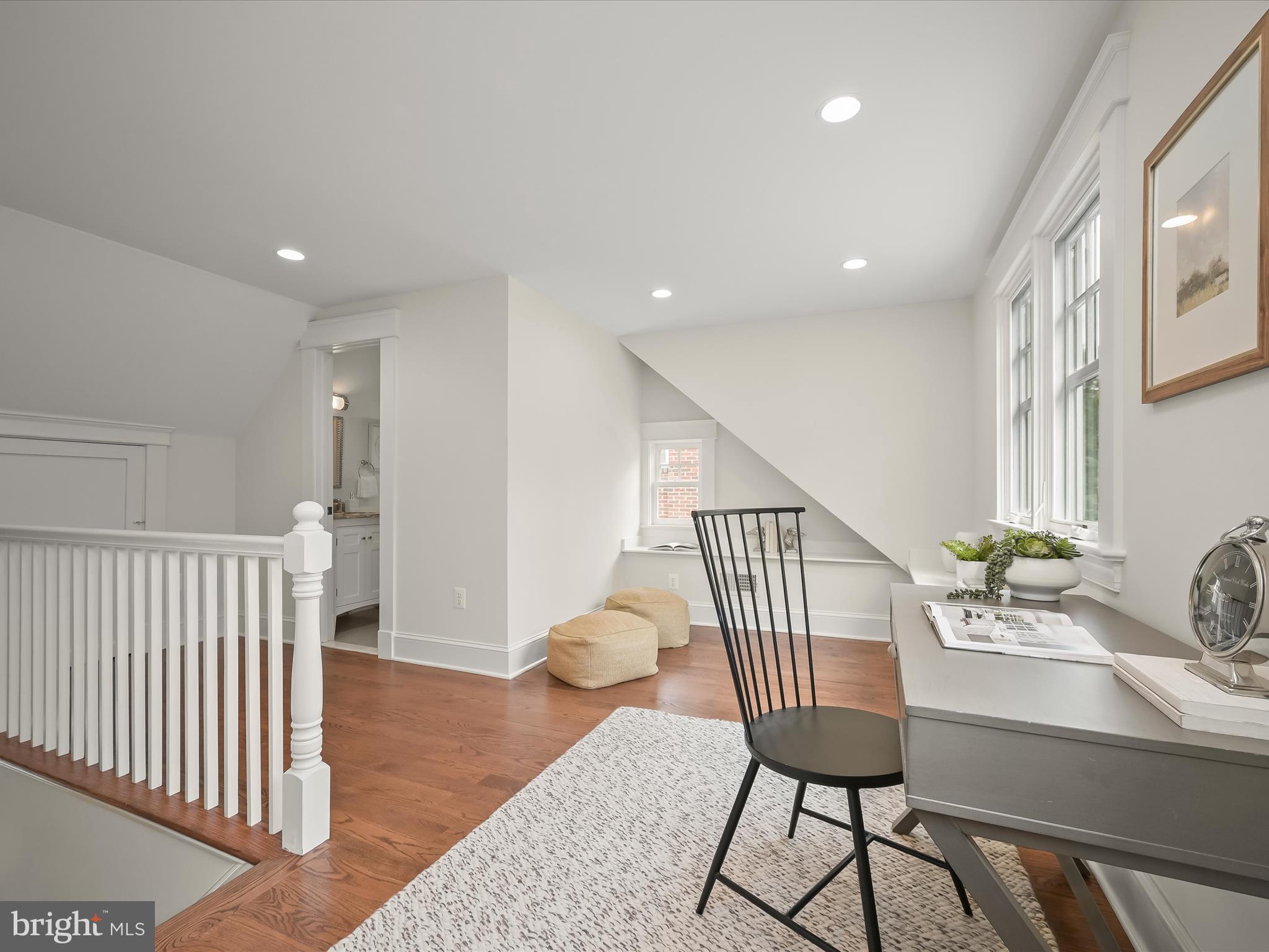 LYON VILLAGE - Residential