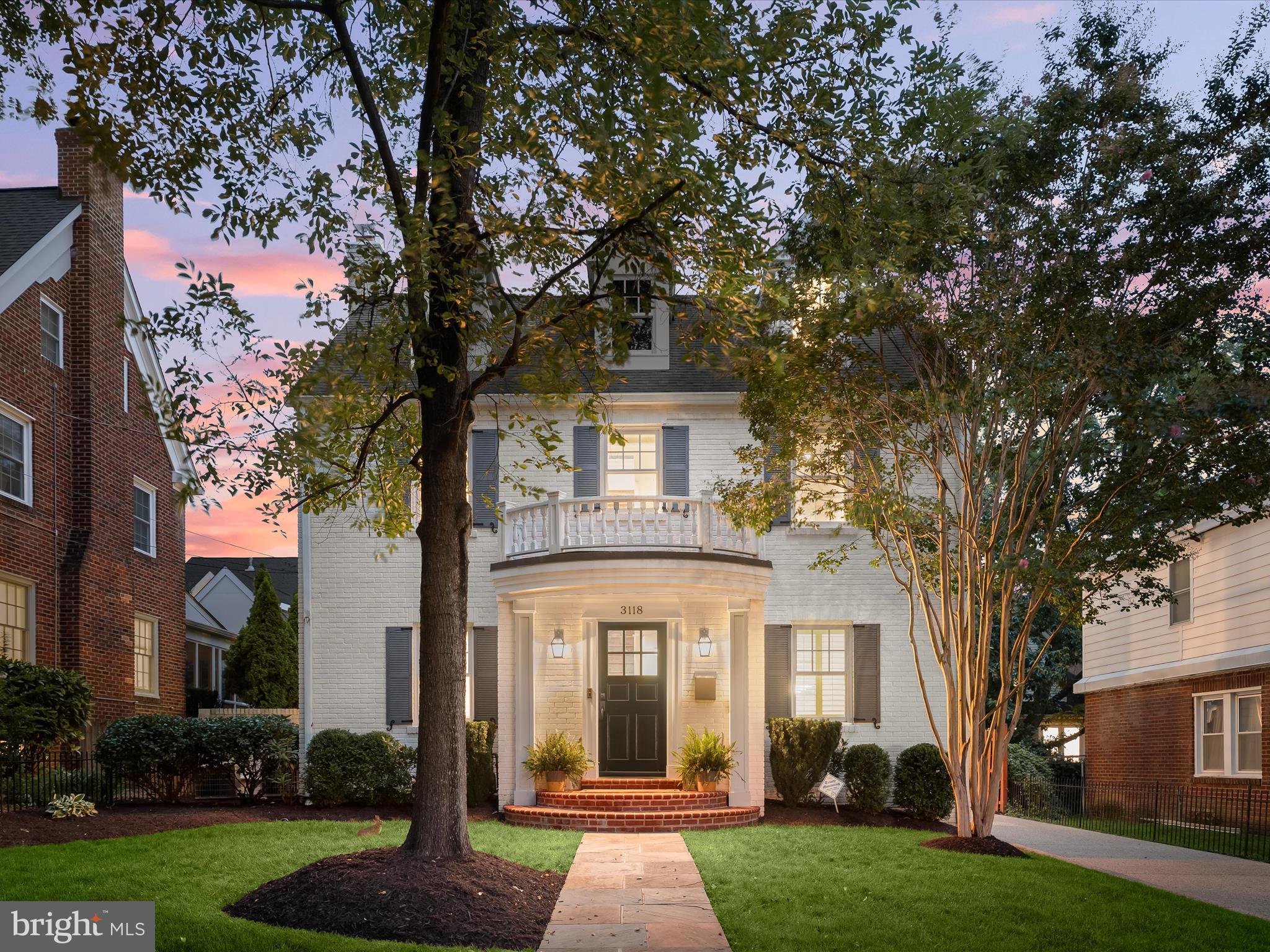 LYON VILLAGE - Residential