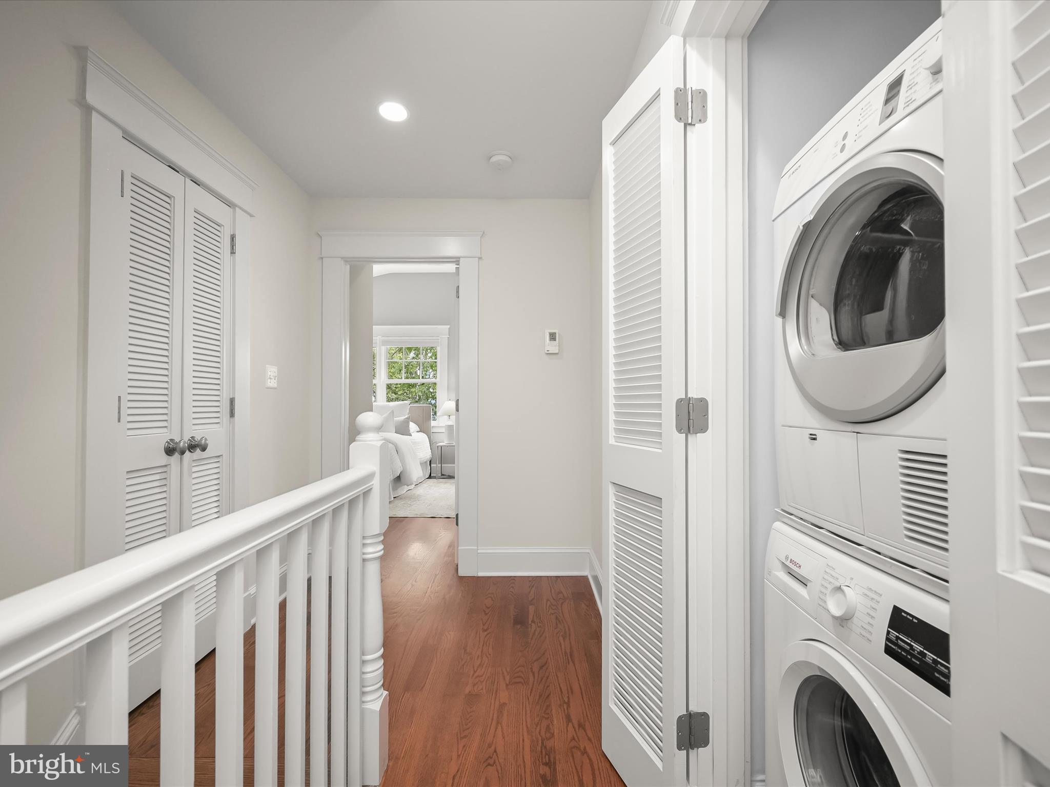 LYON VILLAGE - Residential