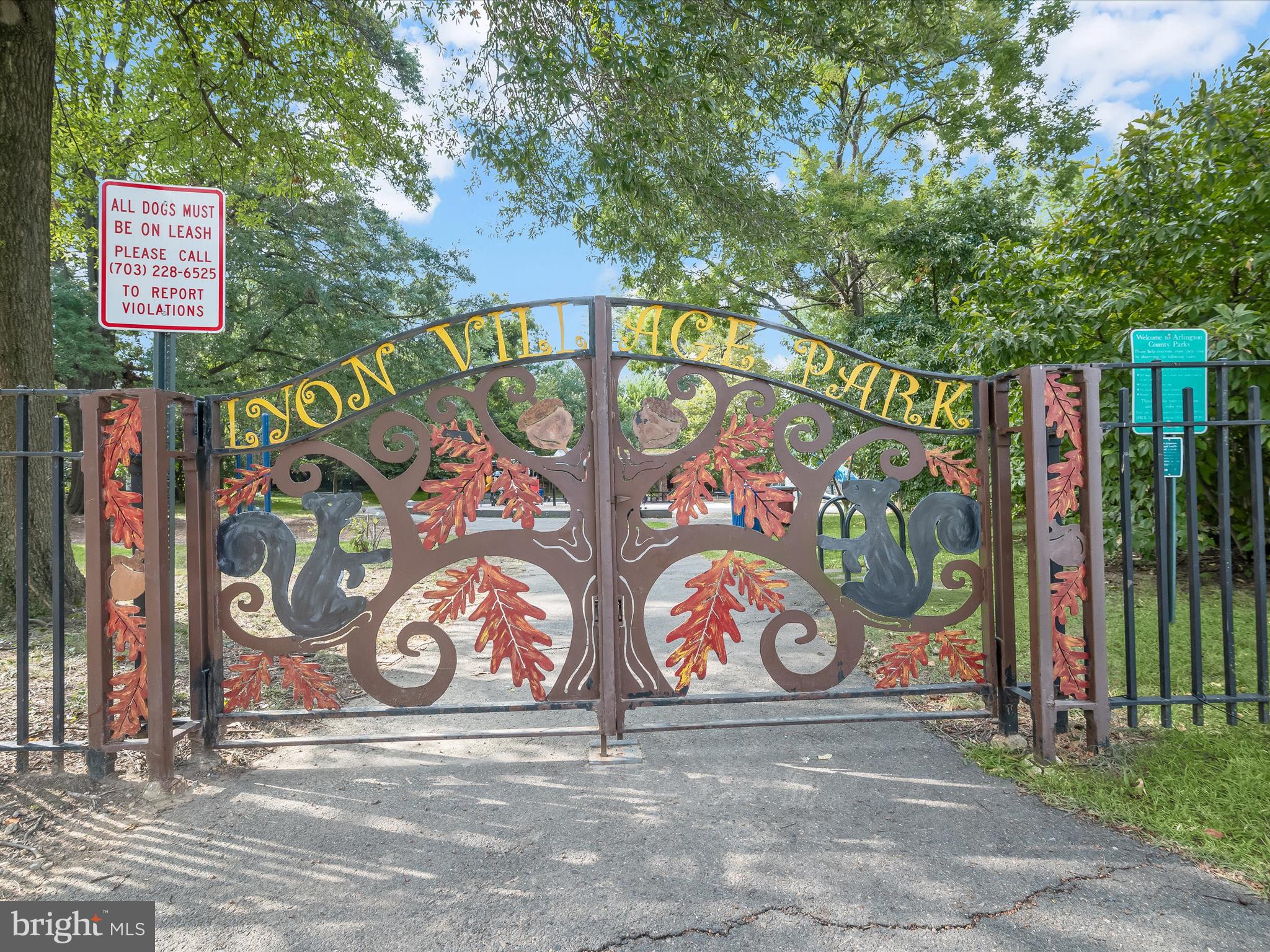 LYON VILLAGE - Residential