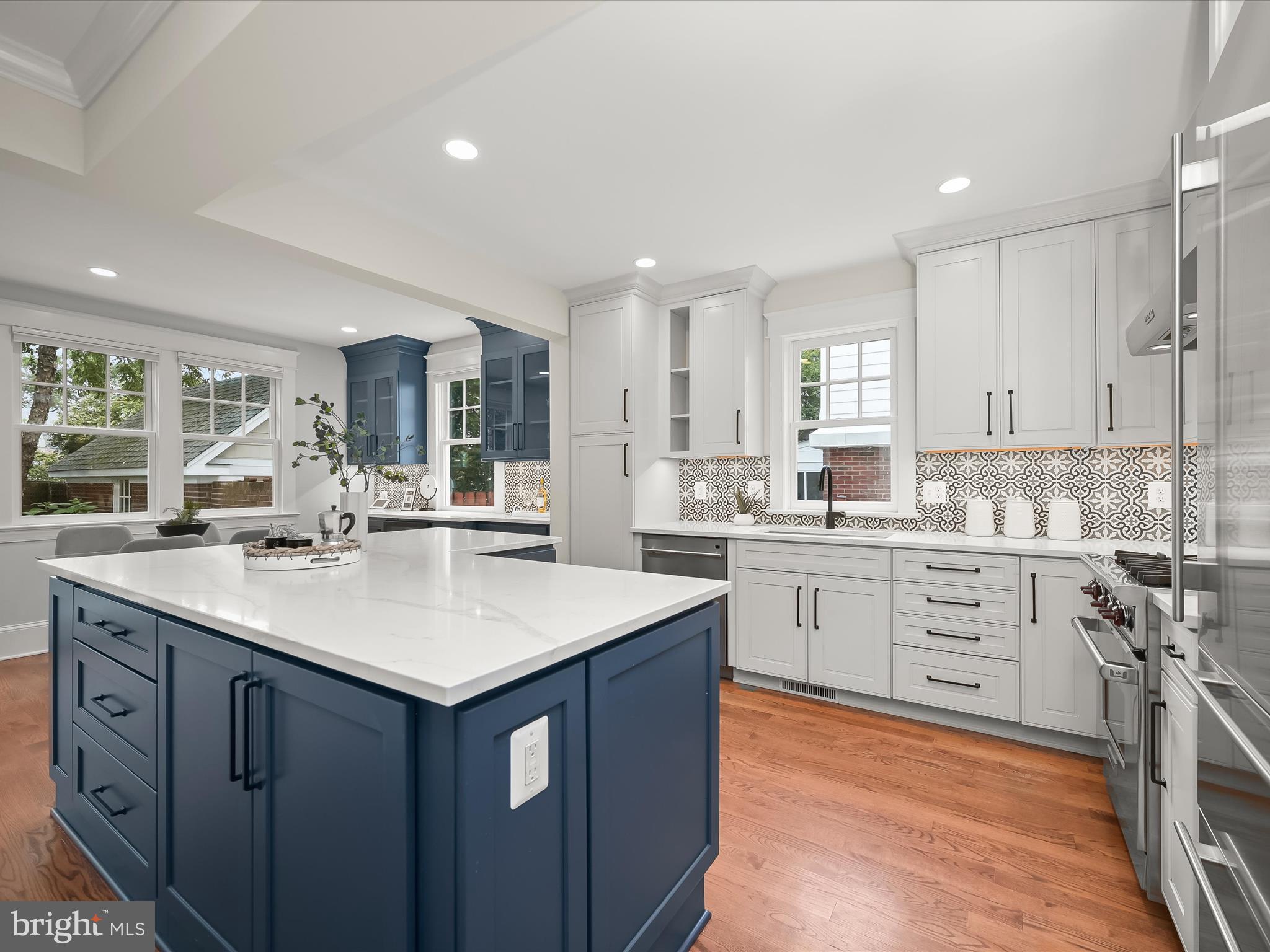 LYON VILLAGE - Residential