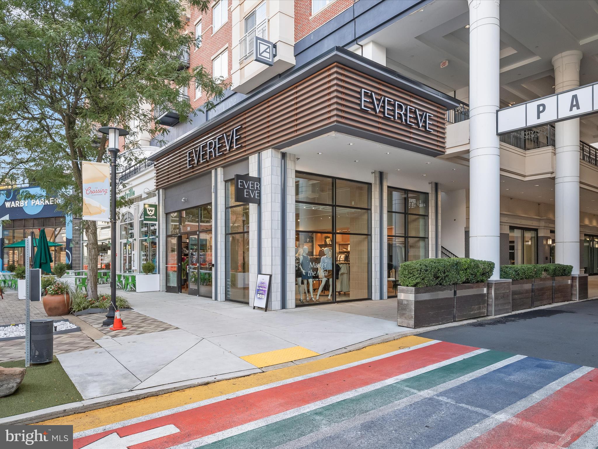 LYON VILLAGE - Residential