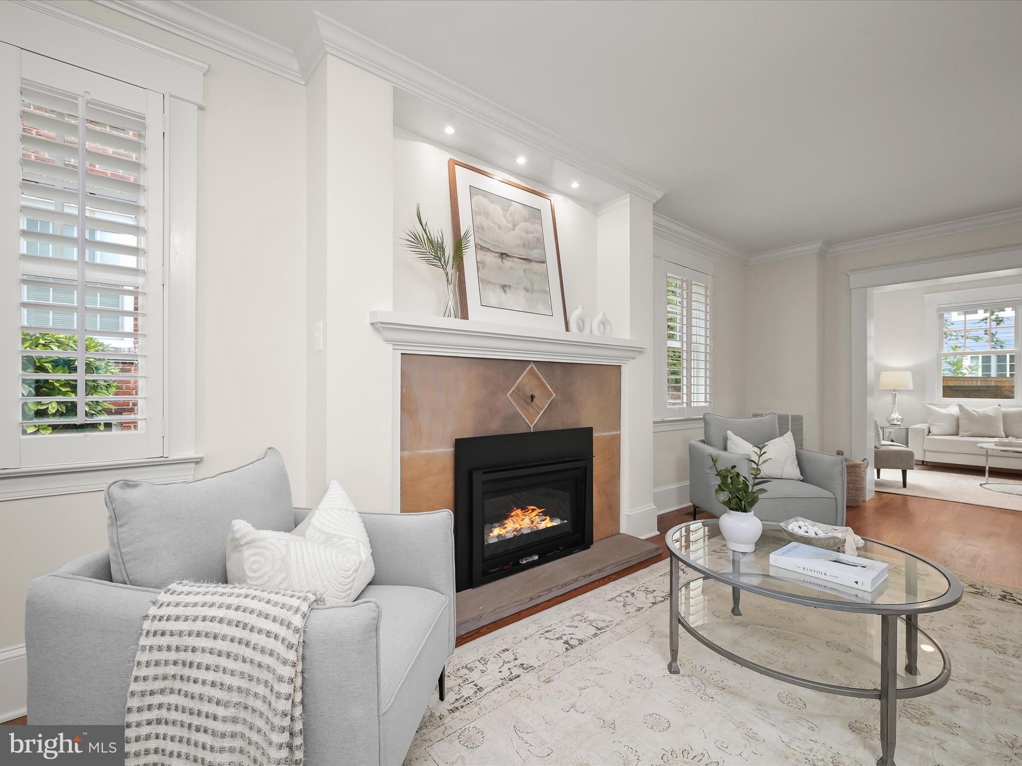 LYON VILLAGE - Residential