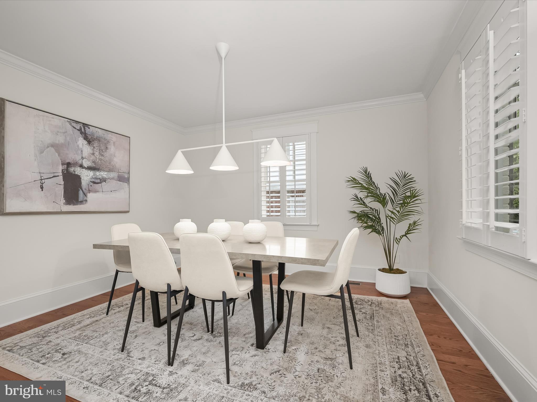 LYON VILLAGE - Residential