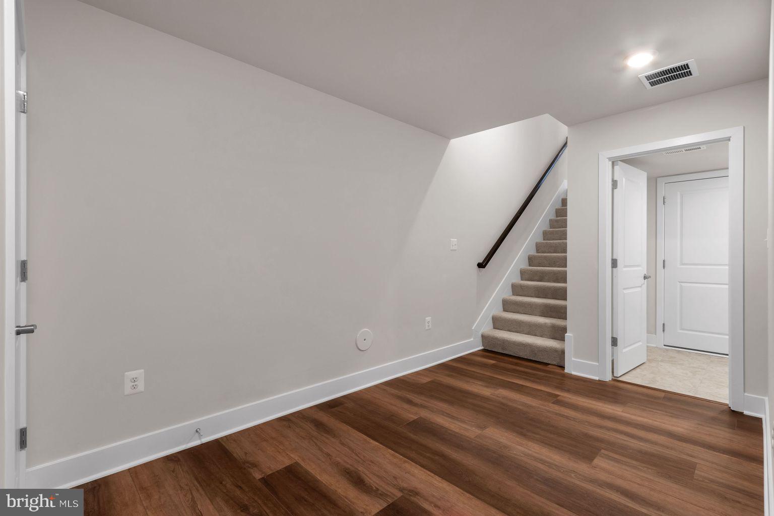 PATAPSCO GLEN - Residential Lease