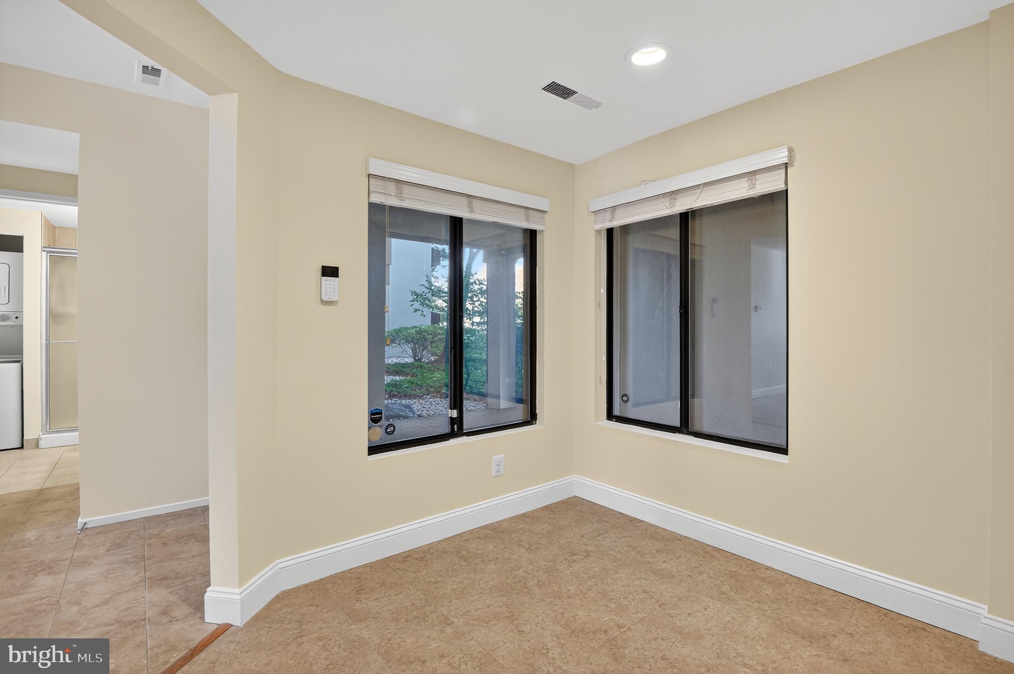 MIRAMONT VILLAS - Residential