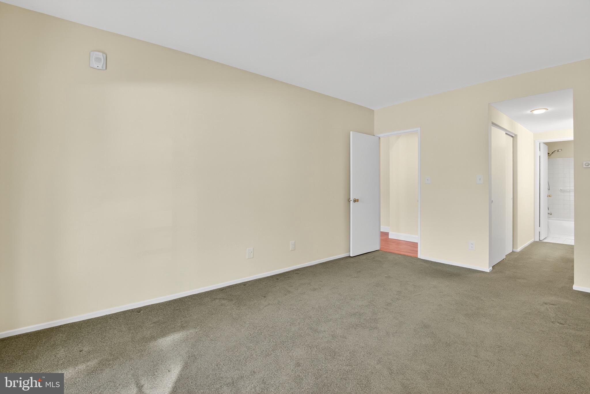 MIRAMONT VILLAS - Residential