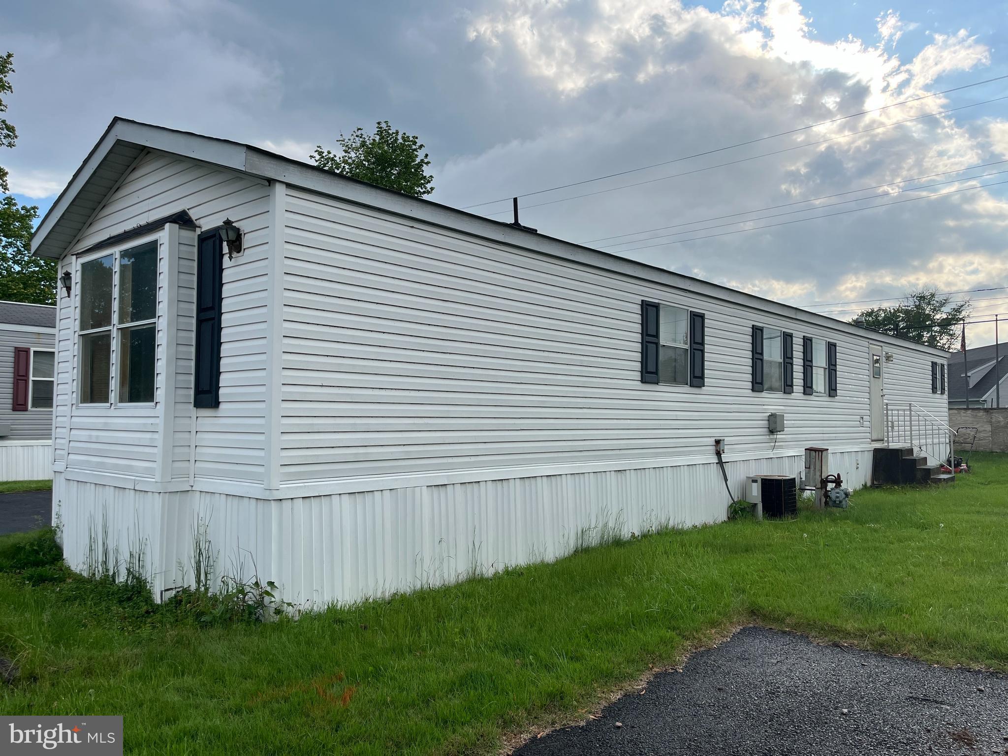 2104 BARTON DRIVE