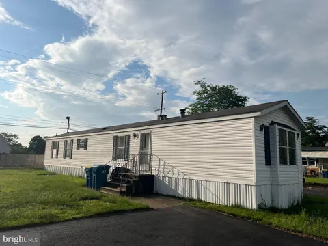 2104 Barton Drive, Morrisville, PA MLS: PABU2095828