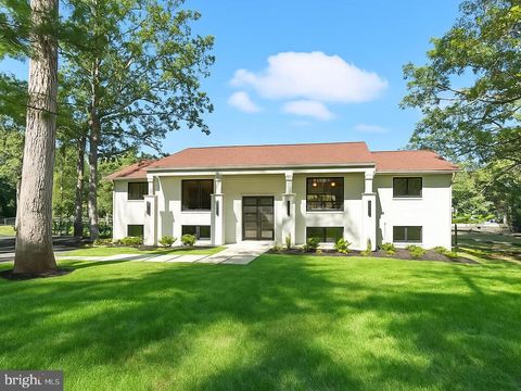 6211 WATERWAY DRIVE FALLS CHURCH VA 22044