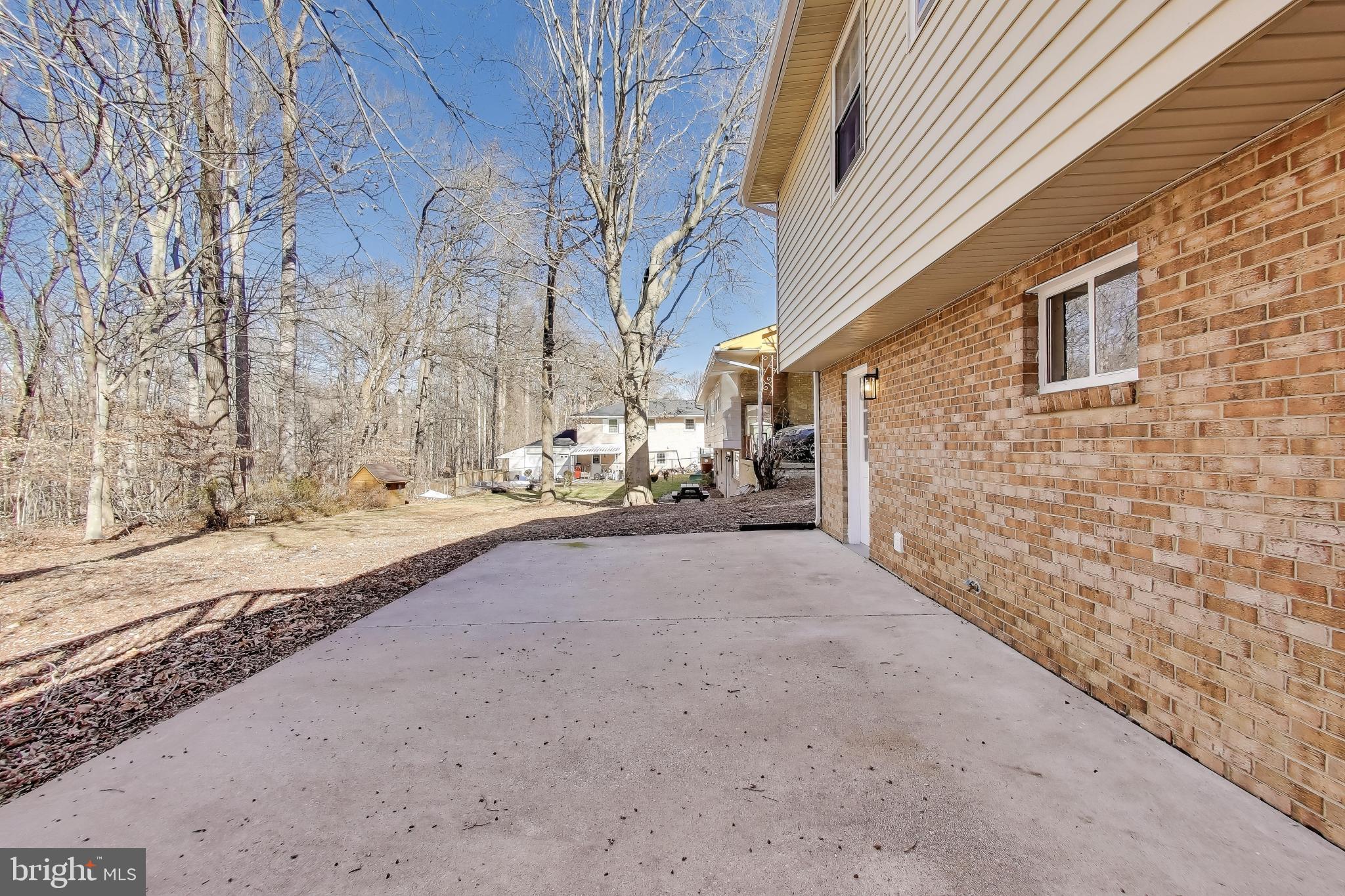 WILLIAMSBURG ESTATES - Residential