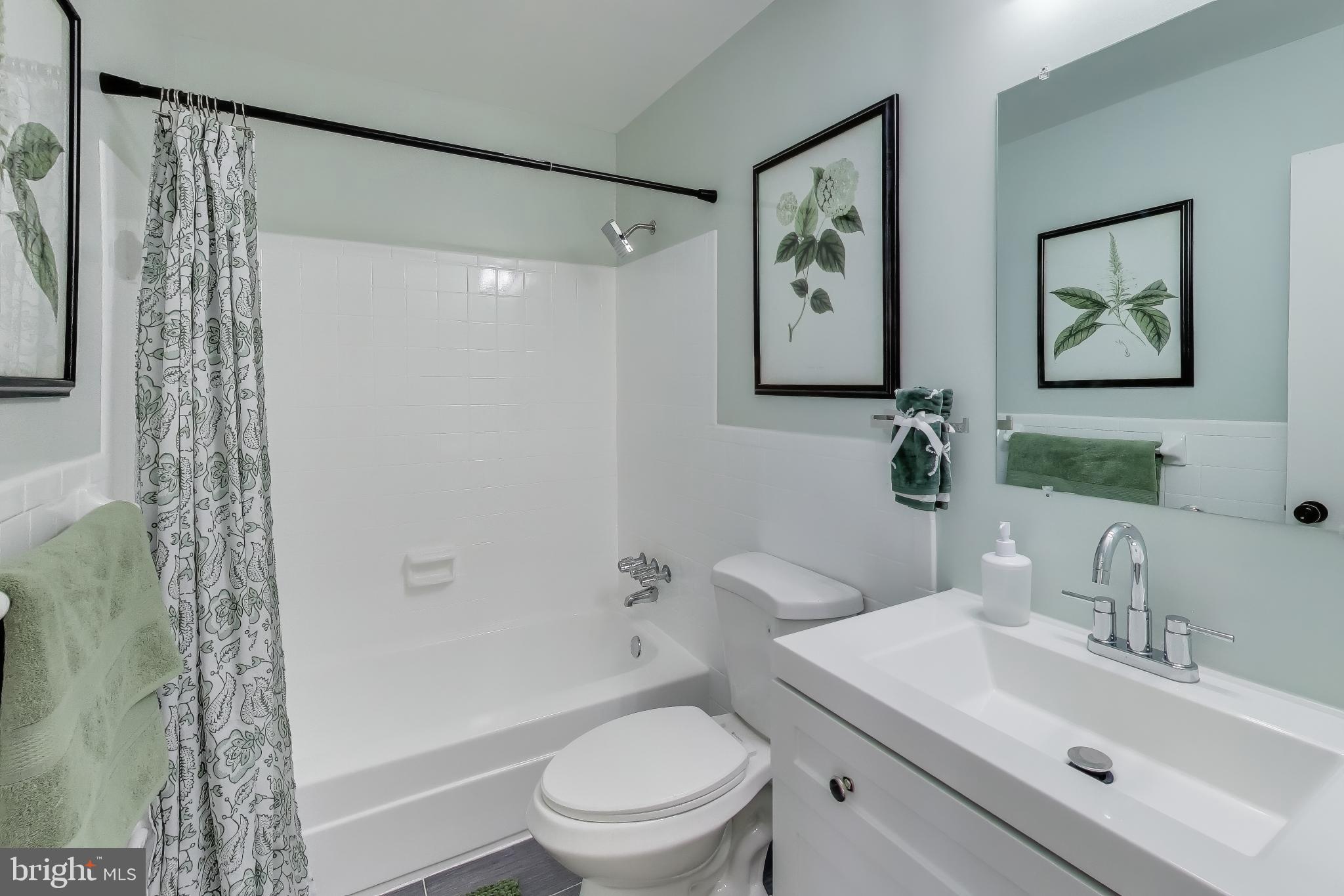 WILLIAMSBURG ESTATES - Residential