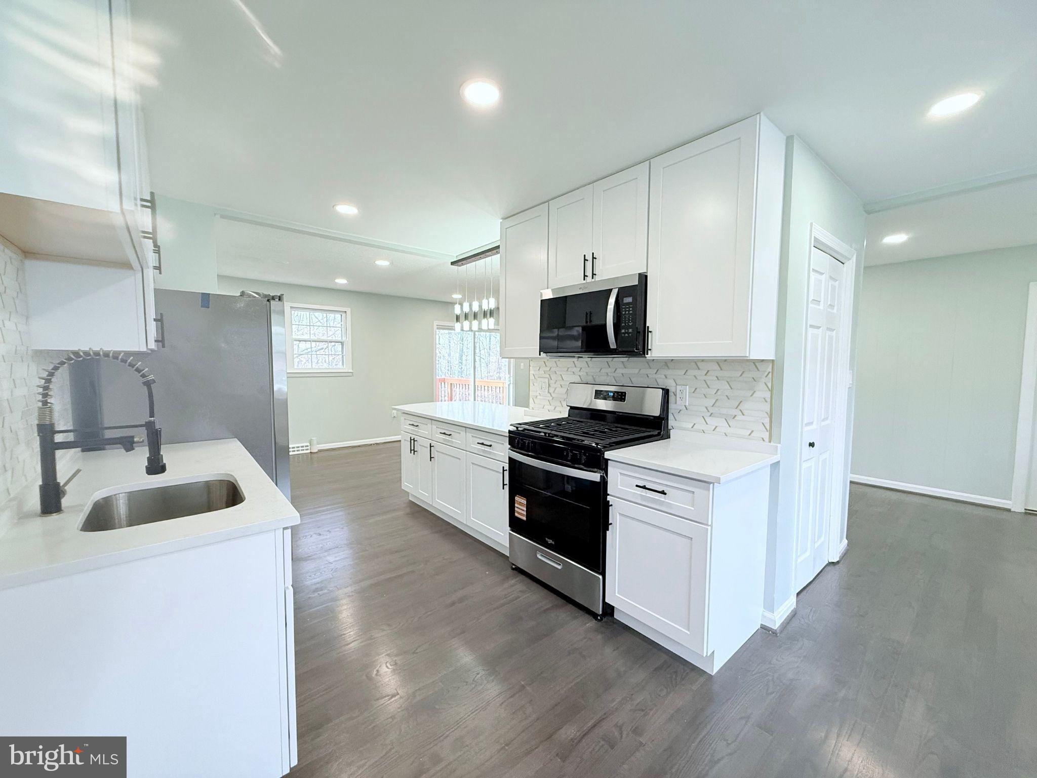 9808 WILLIAMSBURG DRIVE