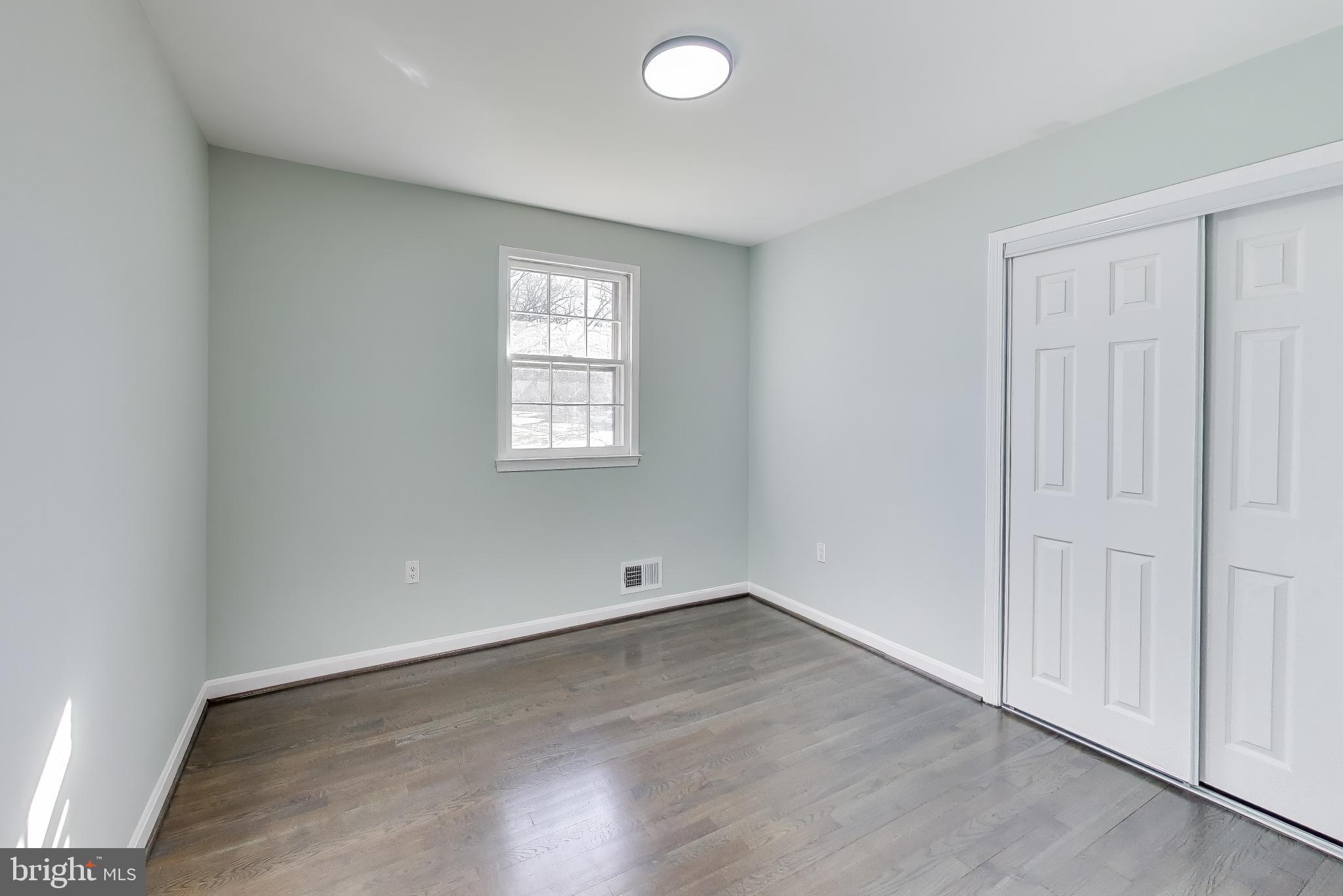 WILLIAMSBURG ESTATES - Residential