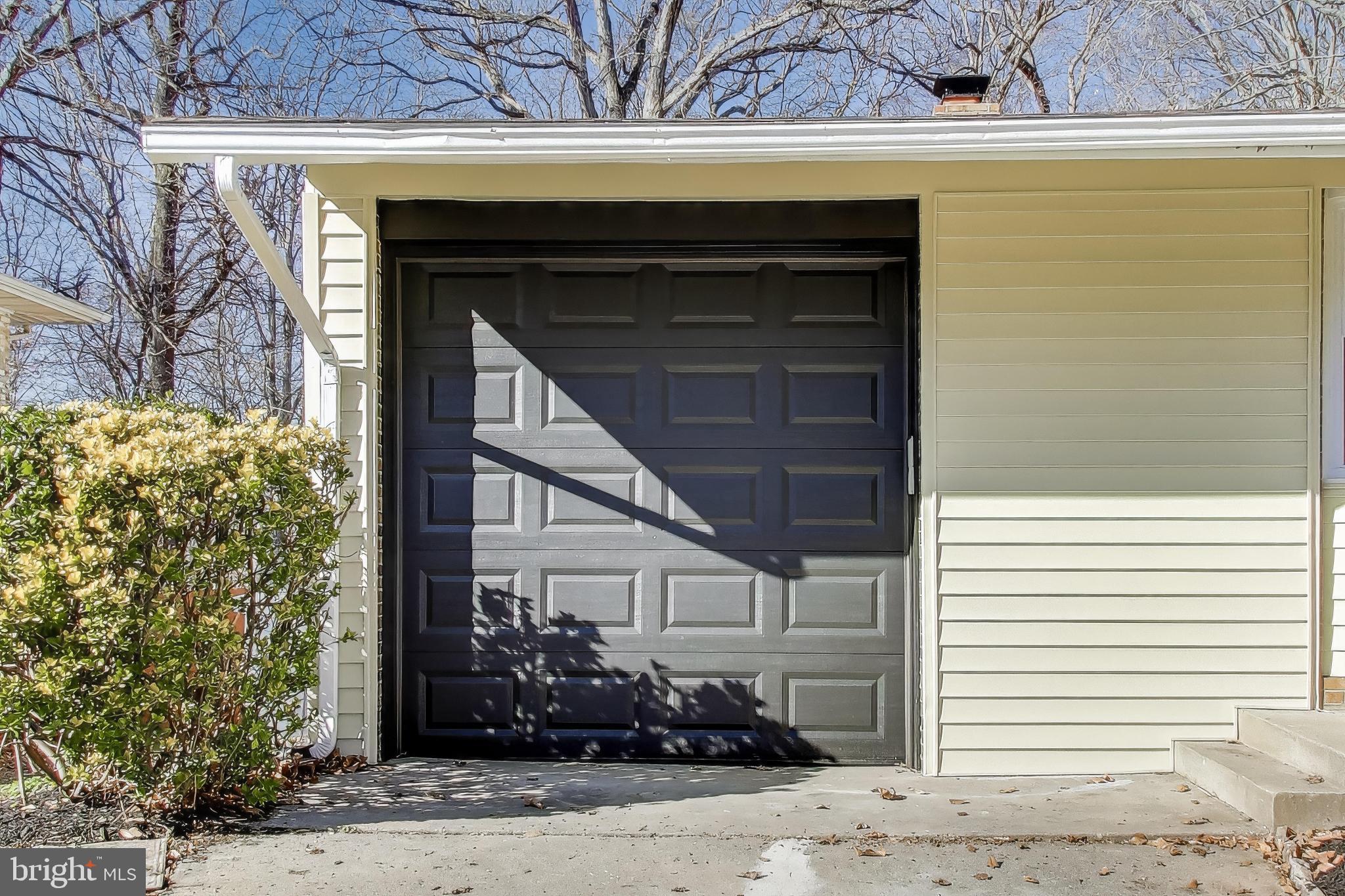 WILLIAMSBURG ESTATES - Residential