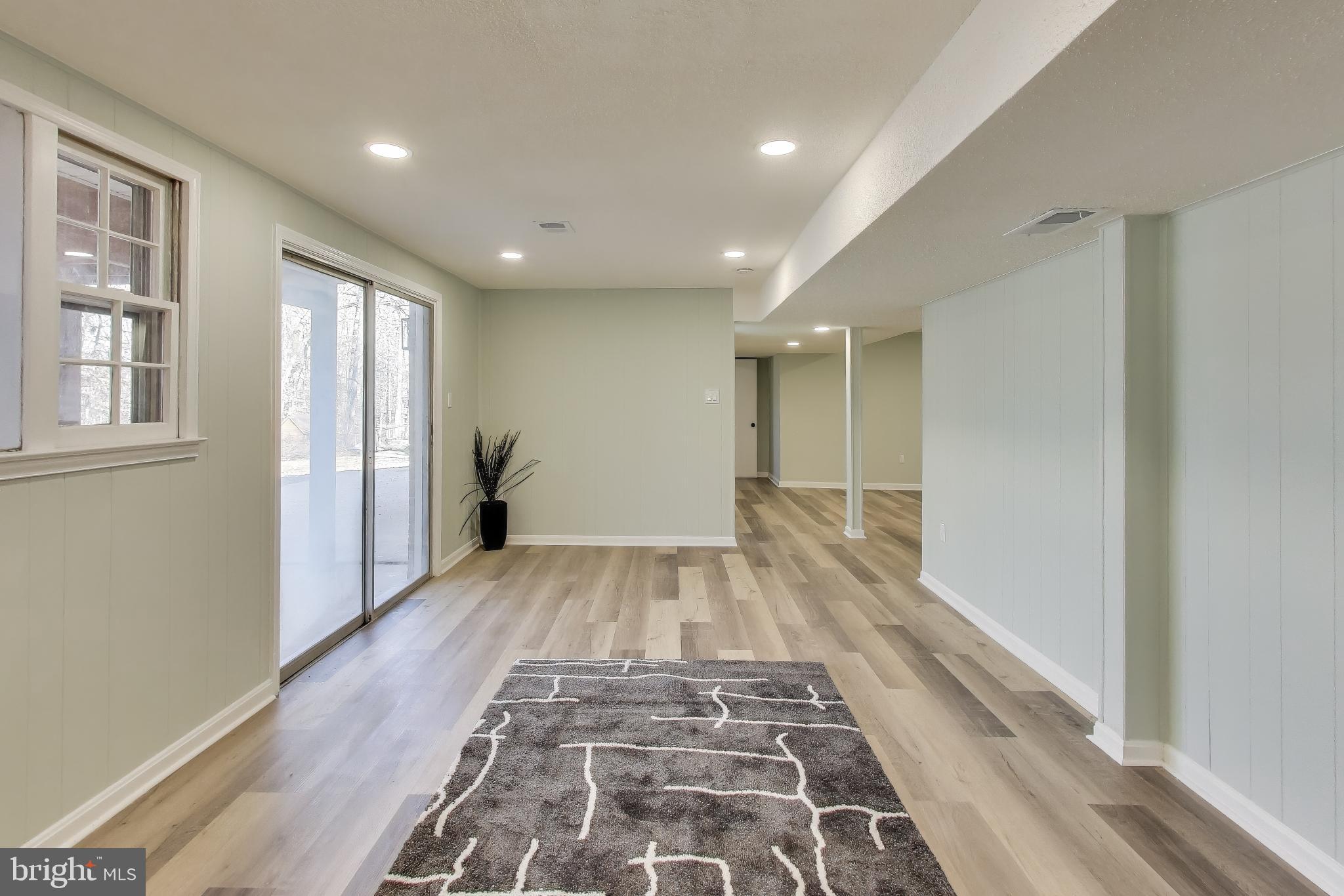 WILLIAMSBURG ESTATES - Residential